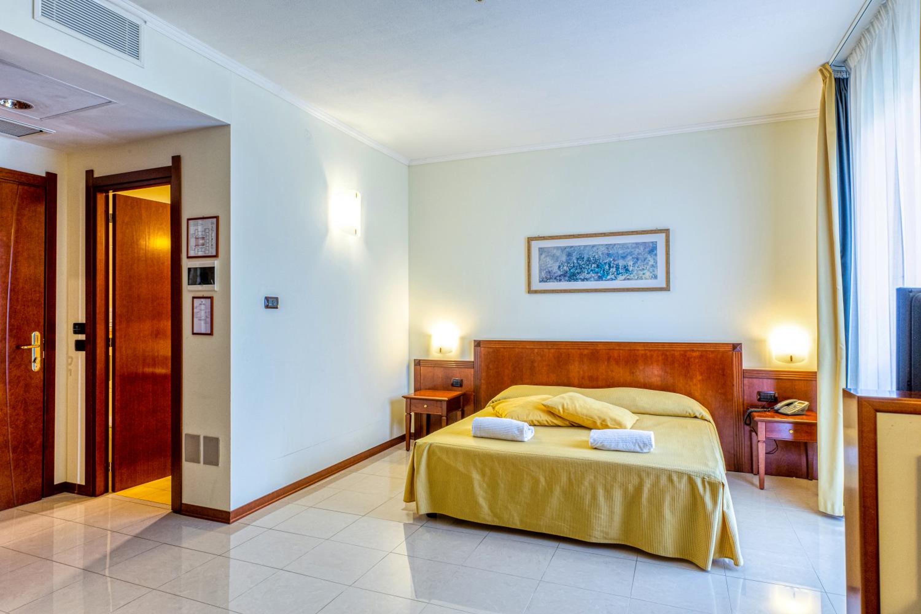 Standard King Room