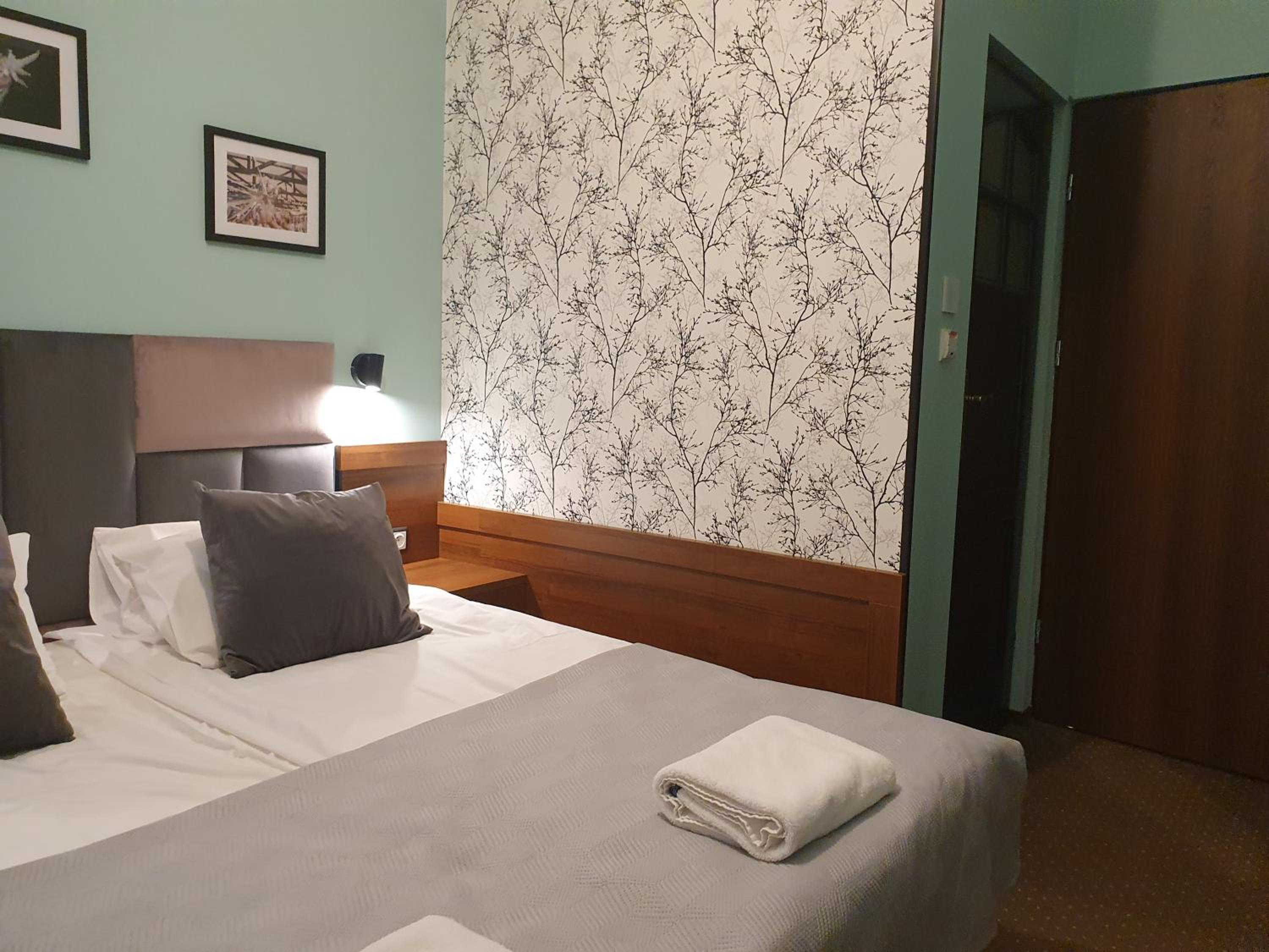 Double or Twin Room photo 2