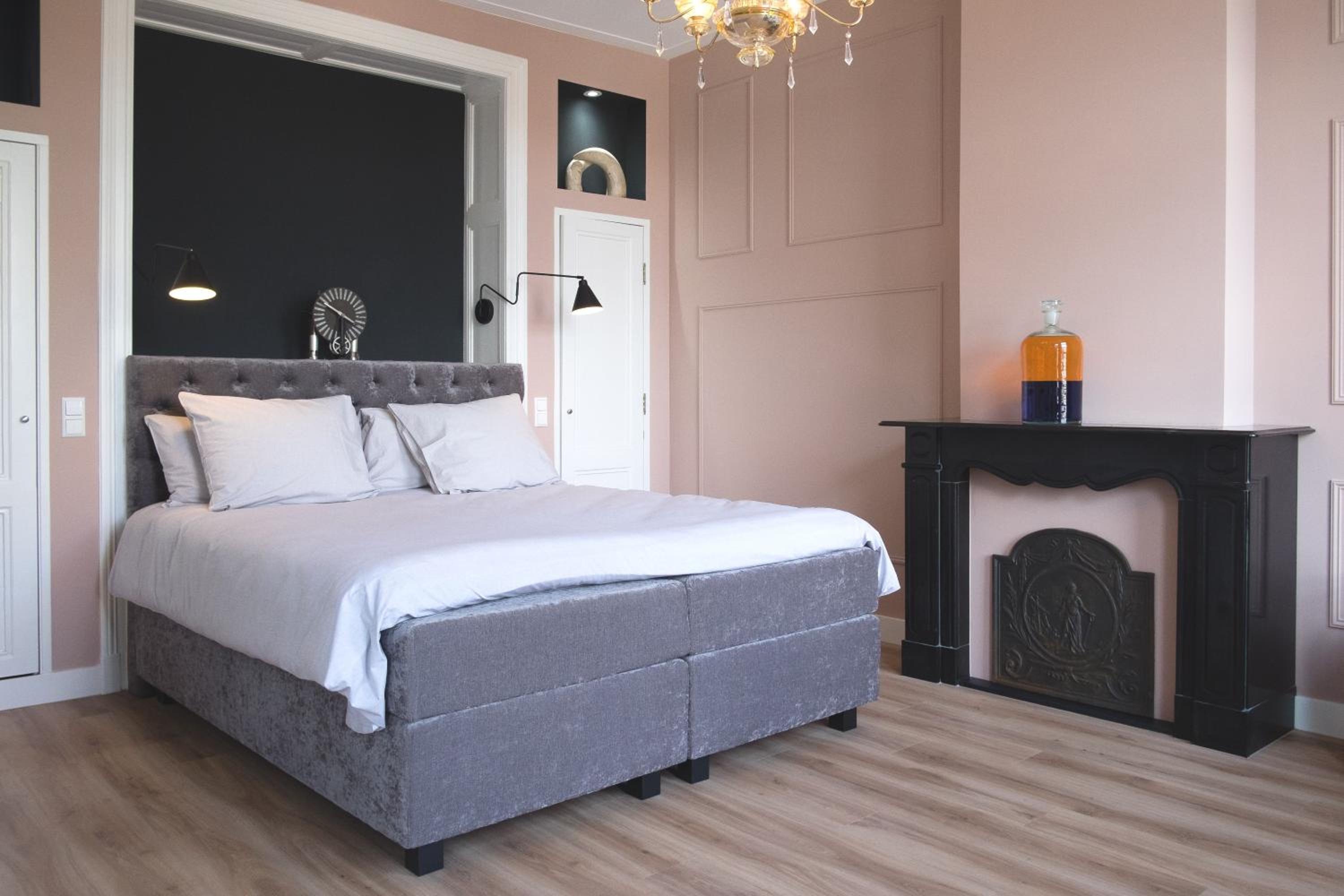 Deluxe Double Room with Balcony - Photo 1