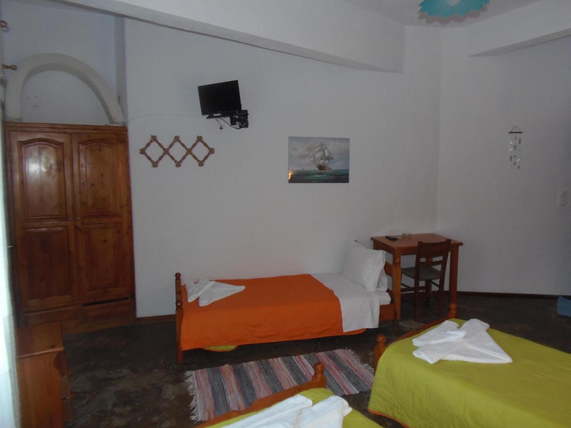 Triple Room with Sea View - Photo 21