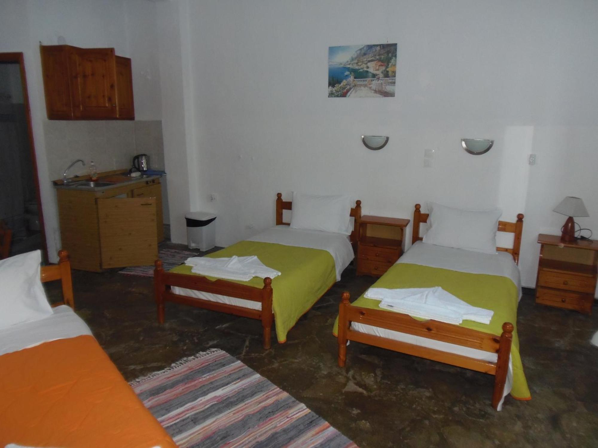 Triple Room with Sea View - Photo 22
