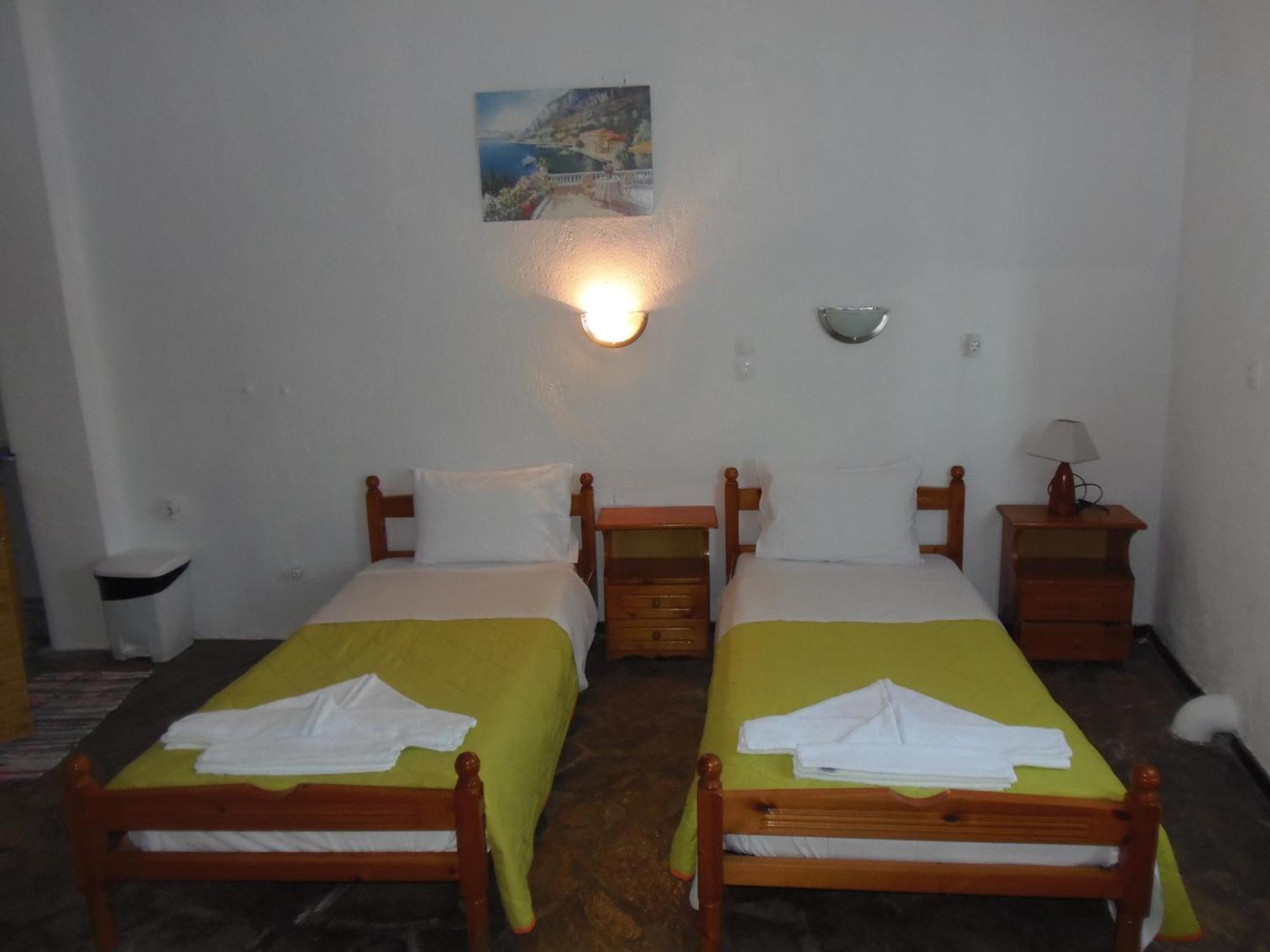 Triple Room with Sea View - Photo 15