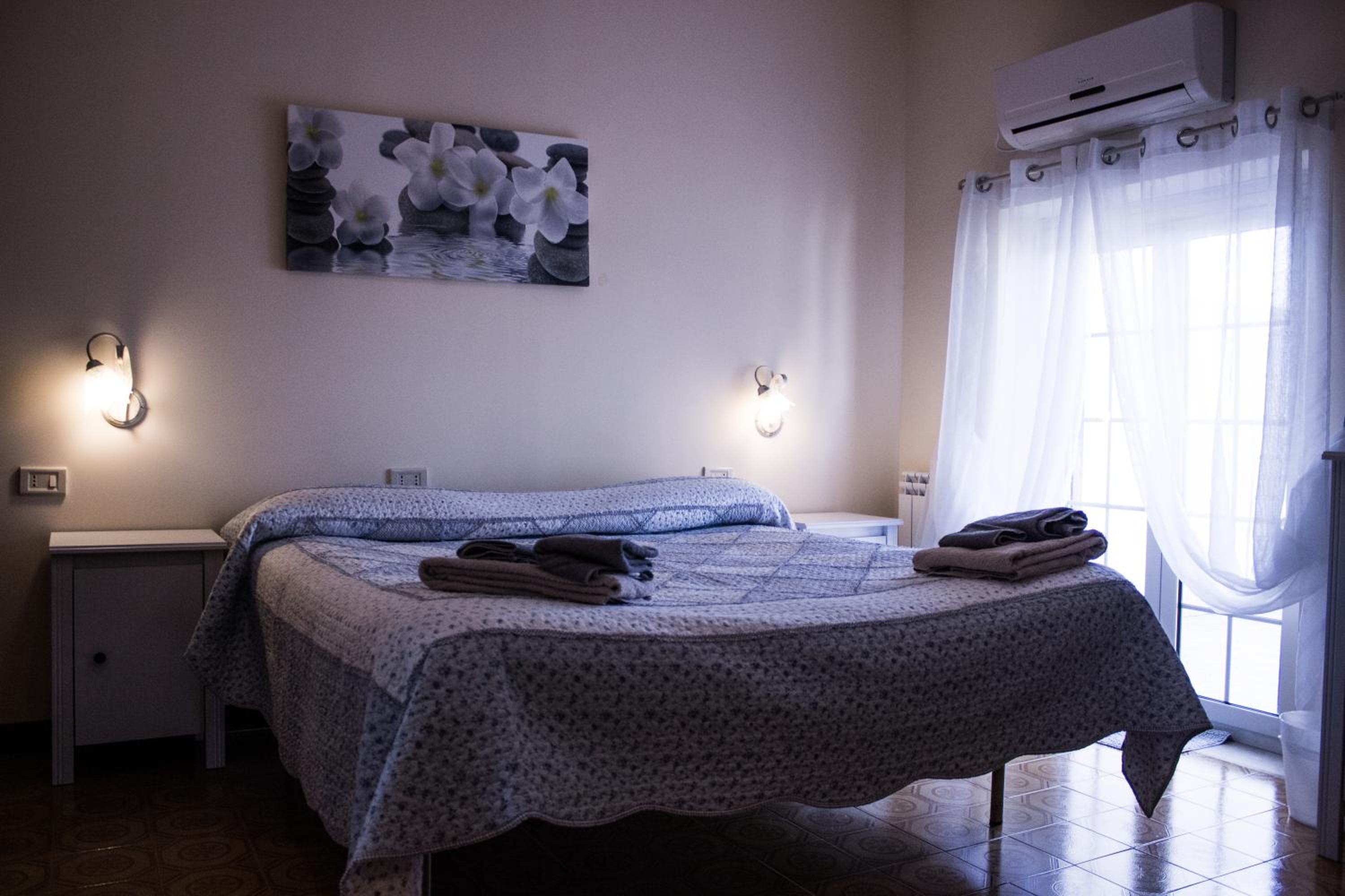 Double Room with Private Bathroom photo 2
