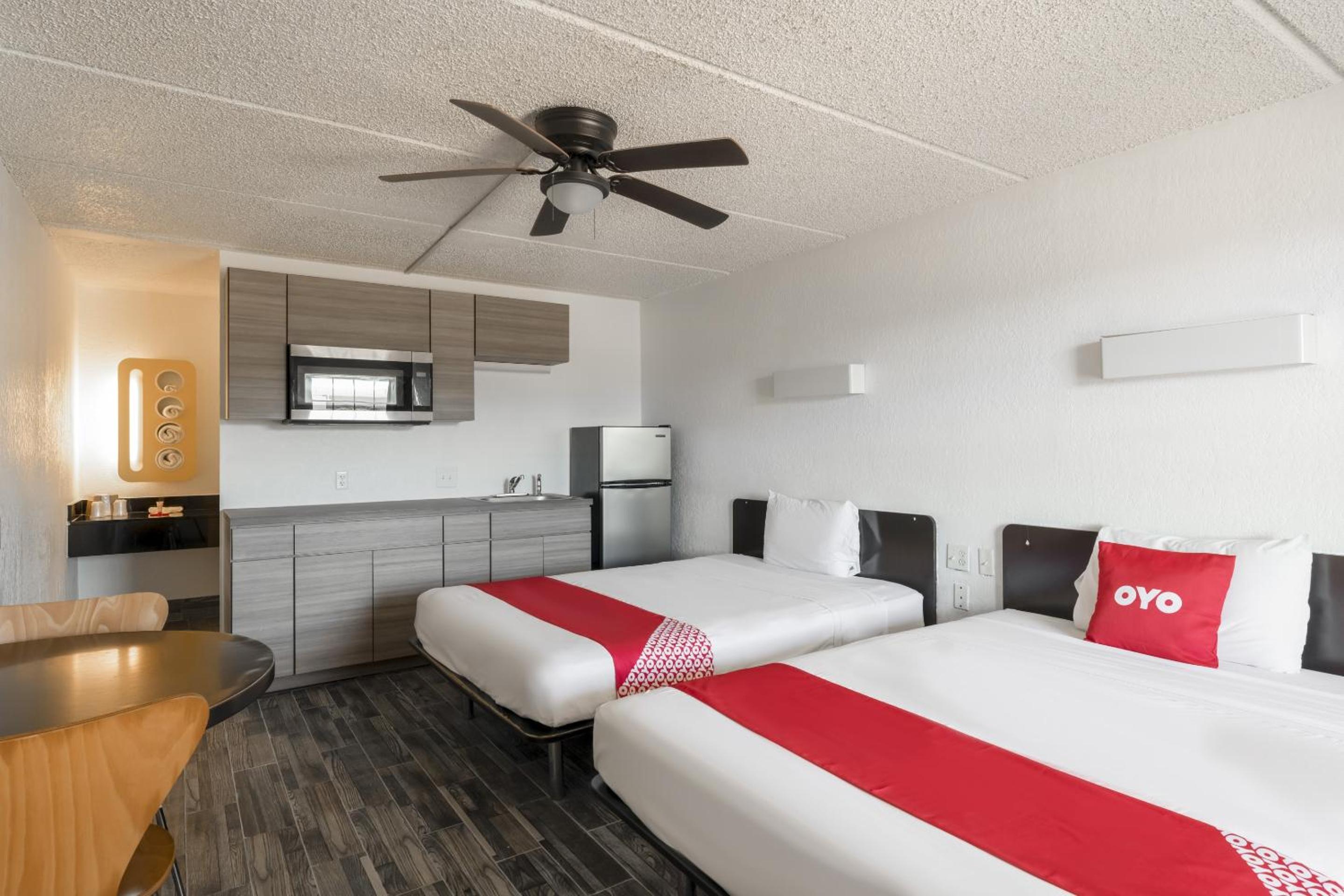 2 Bedroom Apartment with Kitchen