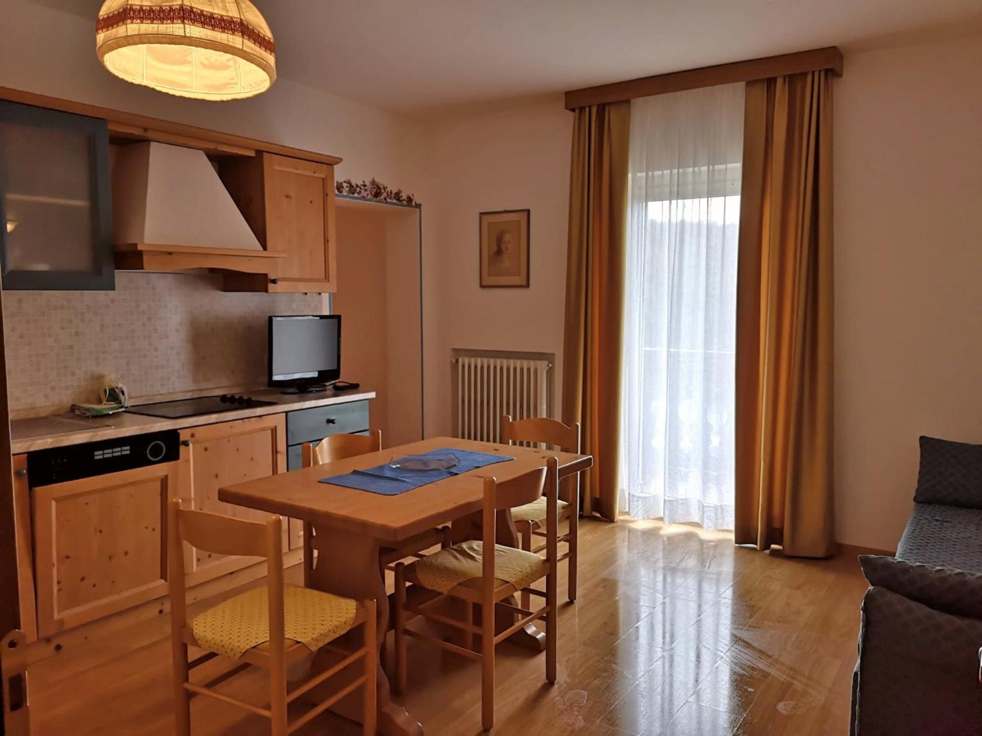 One-Bedroom Apartment photo 2