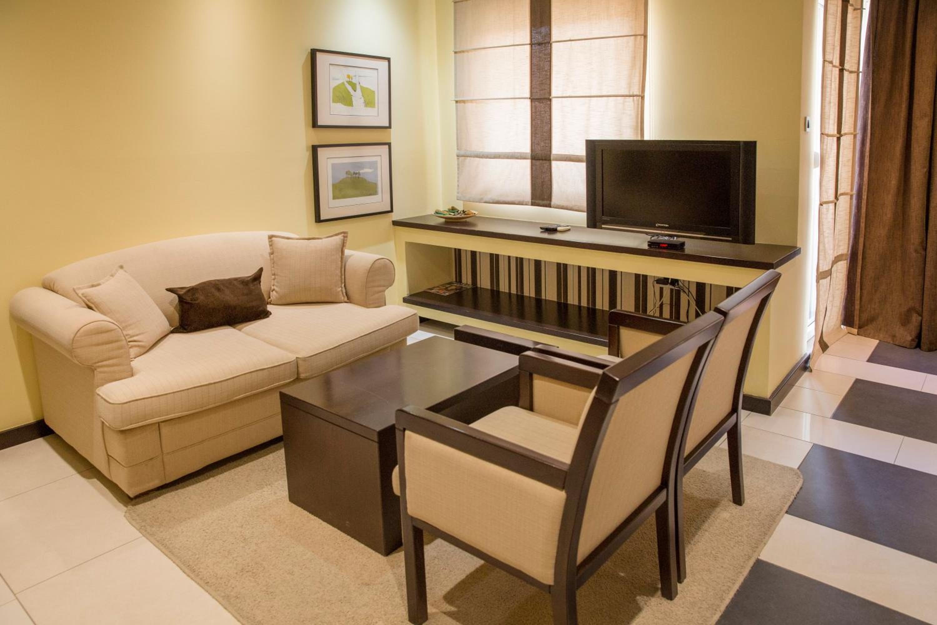 Standard Triple Room - Photo 4
