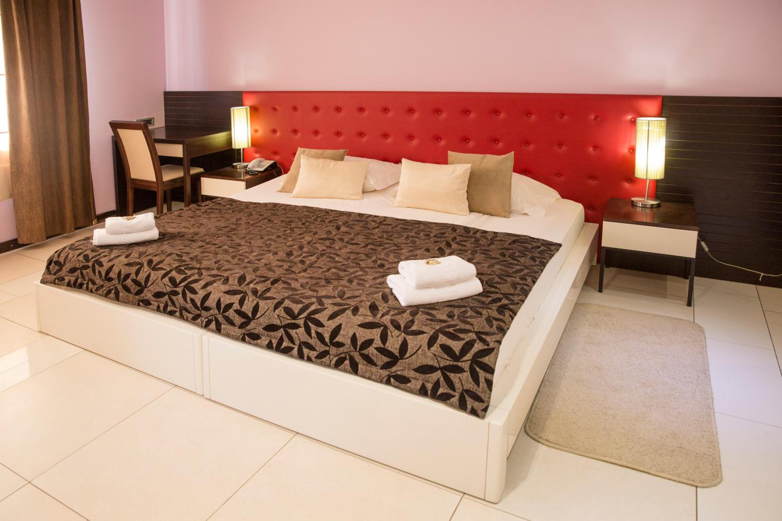 Standard Triple Room - Photo 1