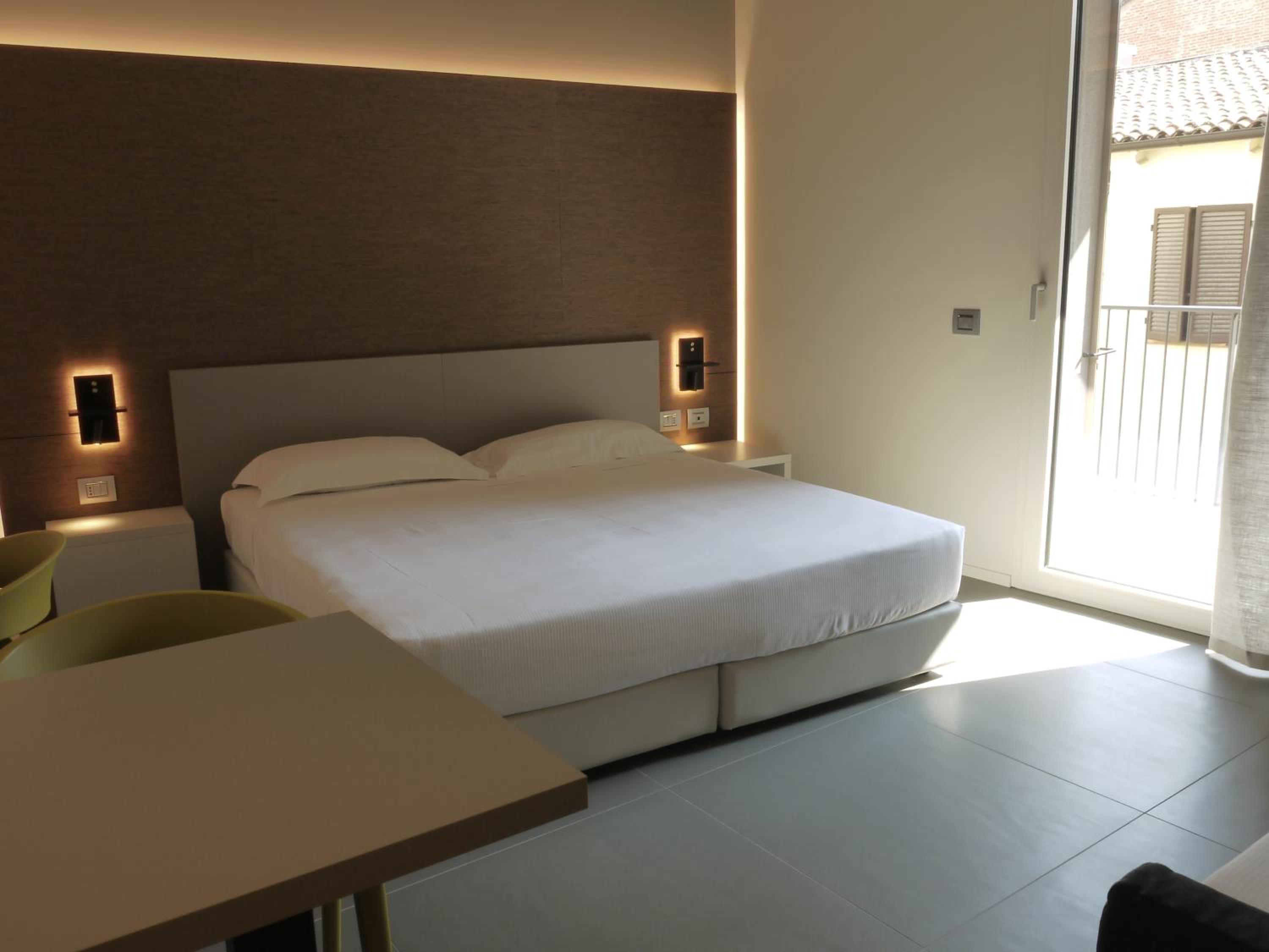 Triple Room with Balcony - Photo 5