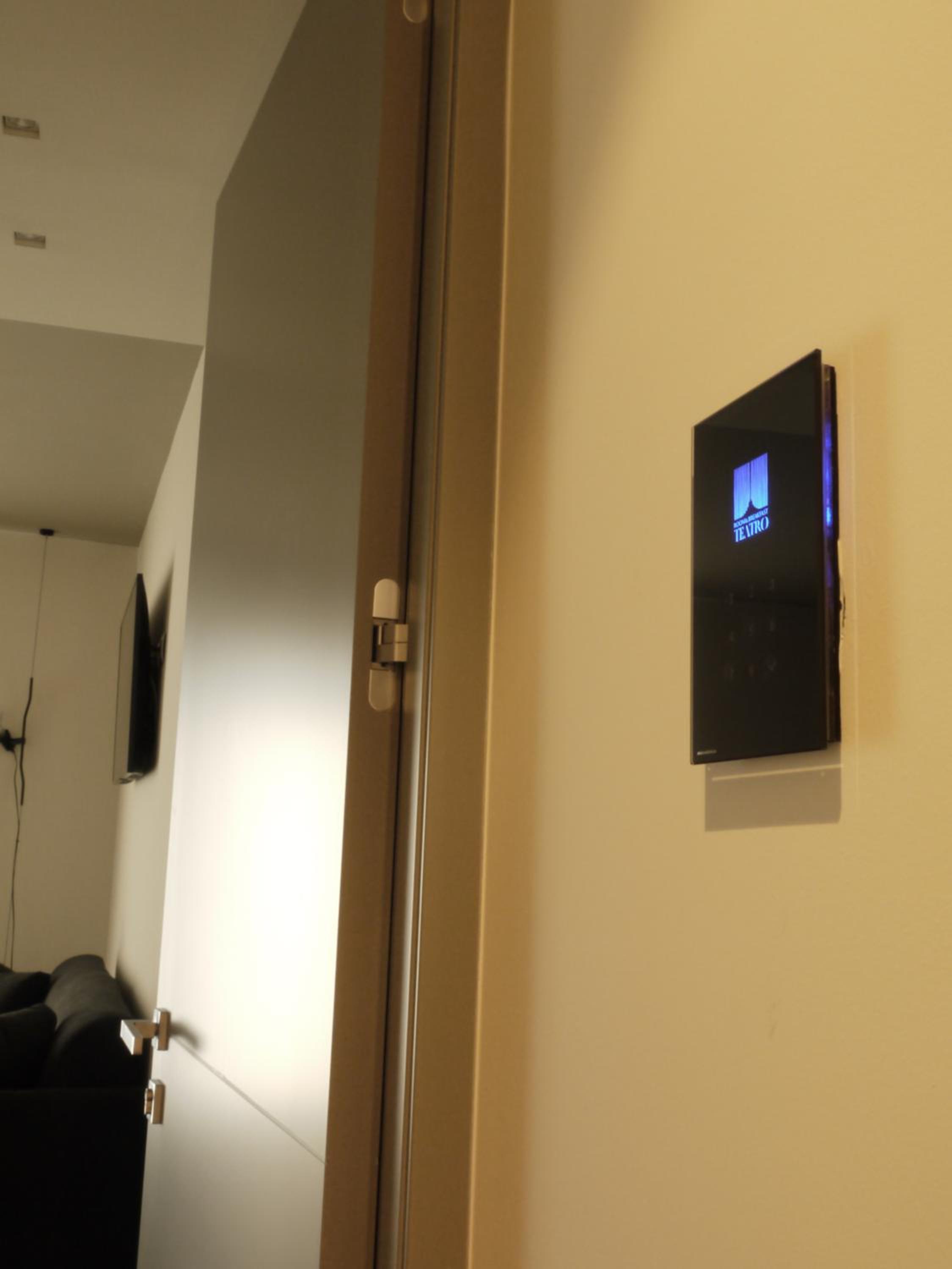 Triple Room with Balcony - Photo 25