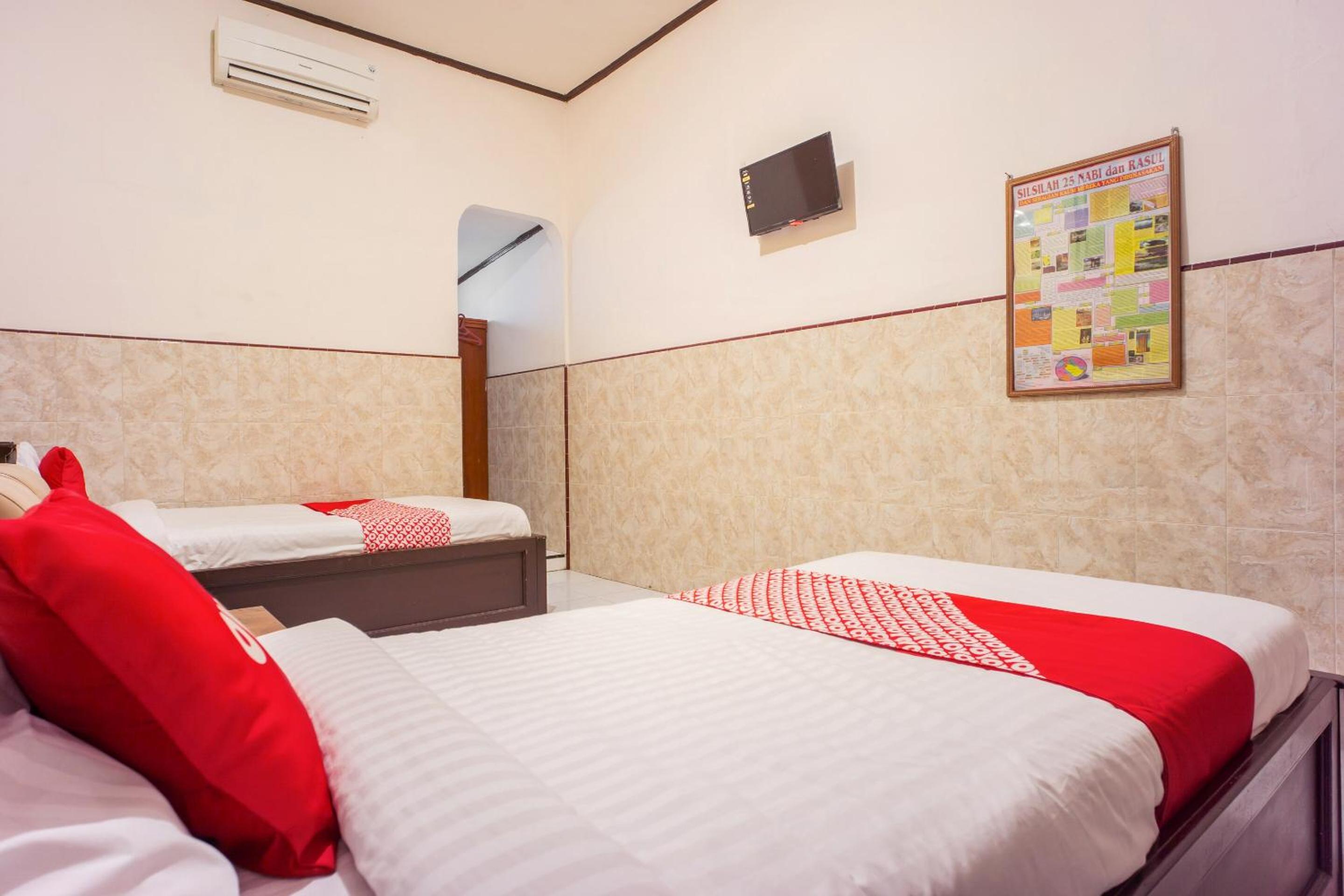 Standard Twin Room - Photo 5