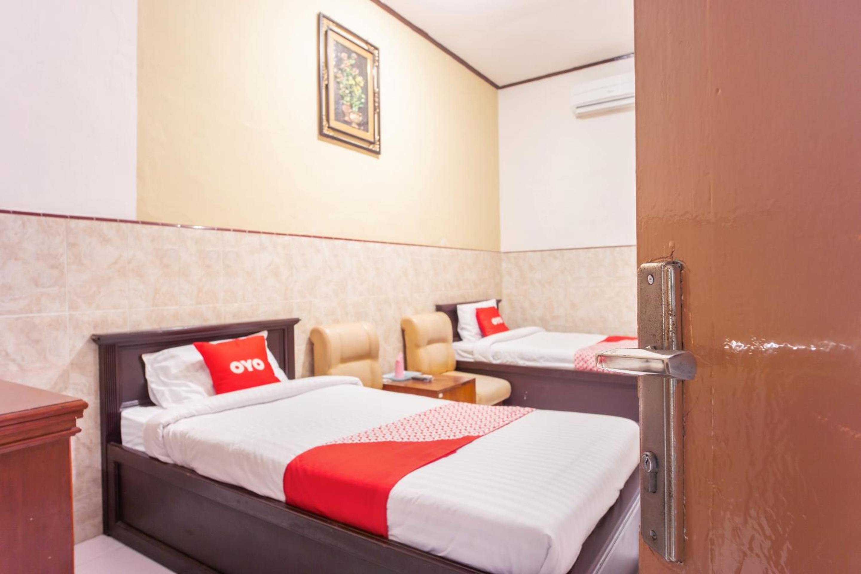 Standard Twin Room - Photo 3
