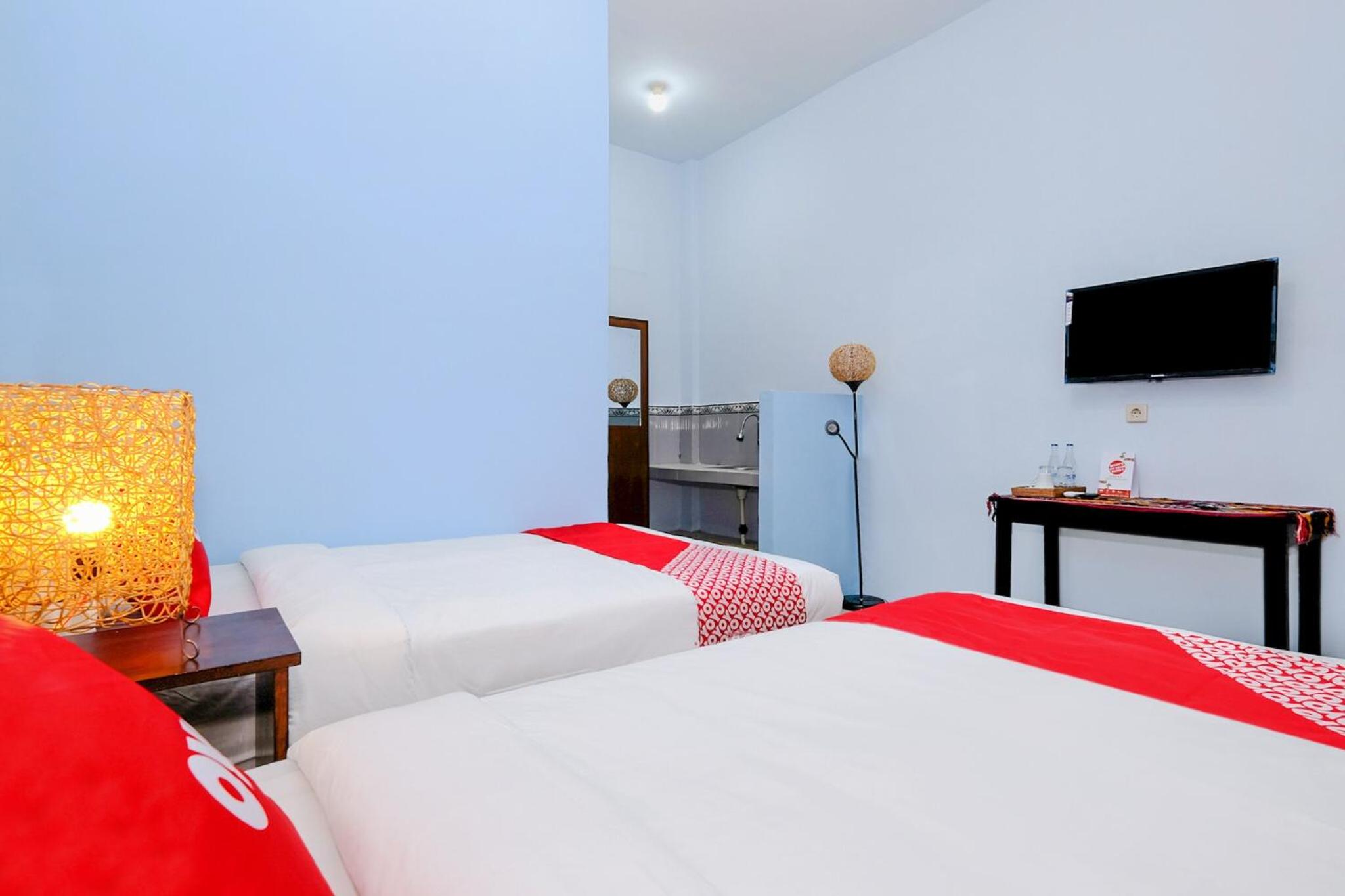 Standard Double Room - Photo 7