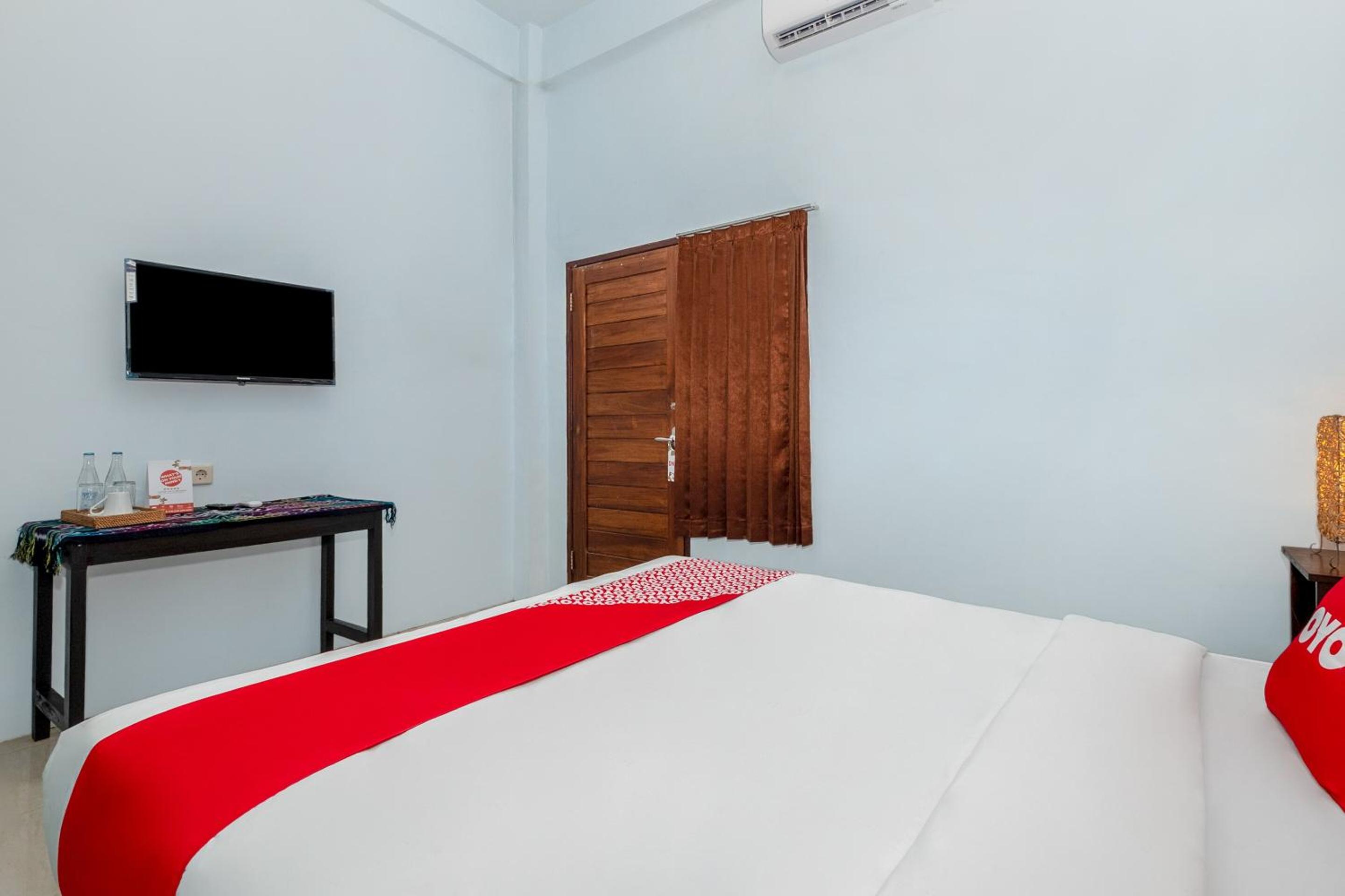 Standard Twin Room - Photo 11