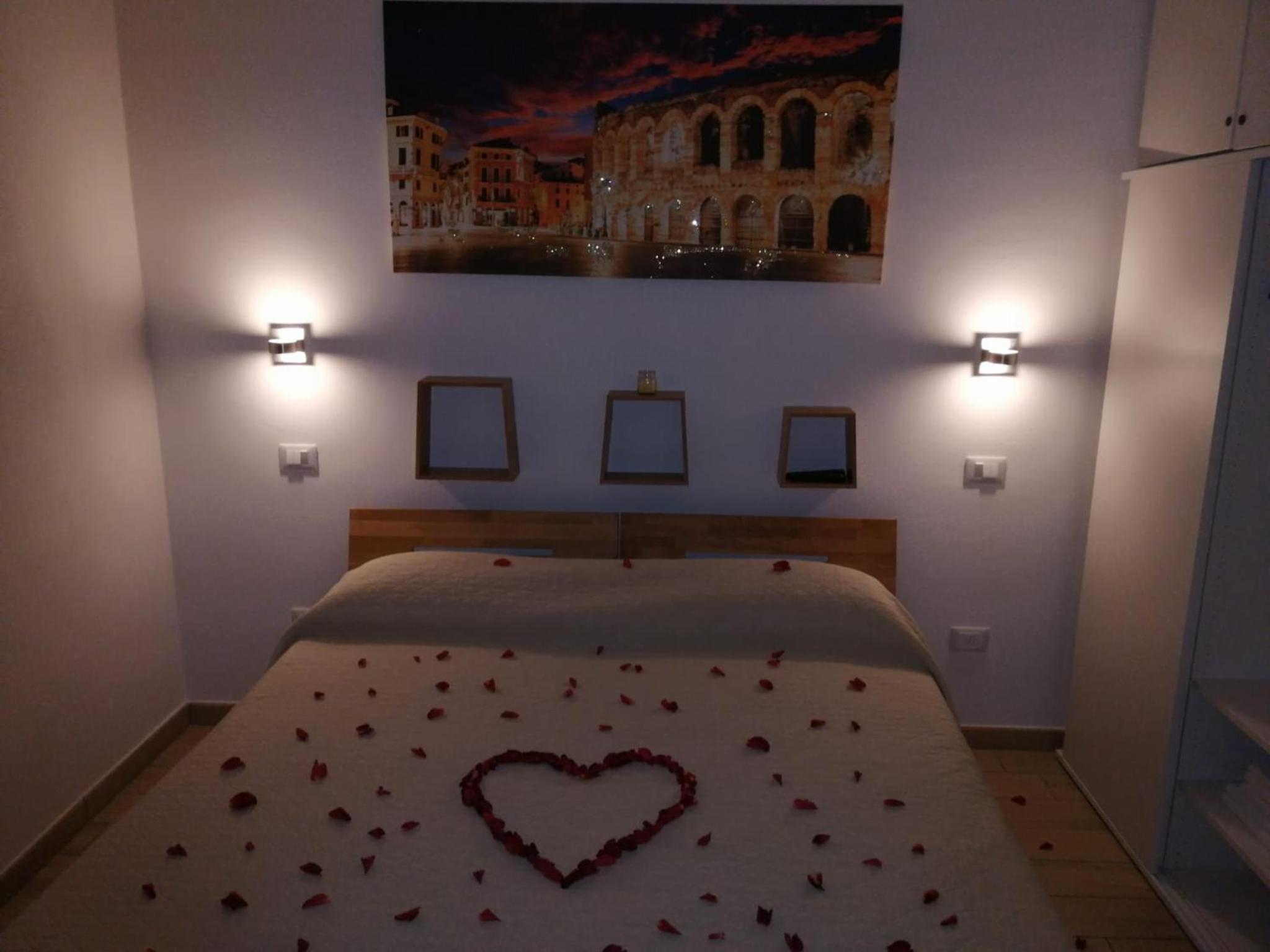 Double or Twin Room with Private Bathroom - Photo 5