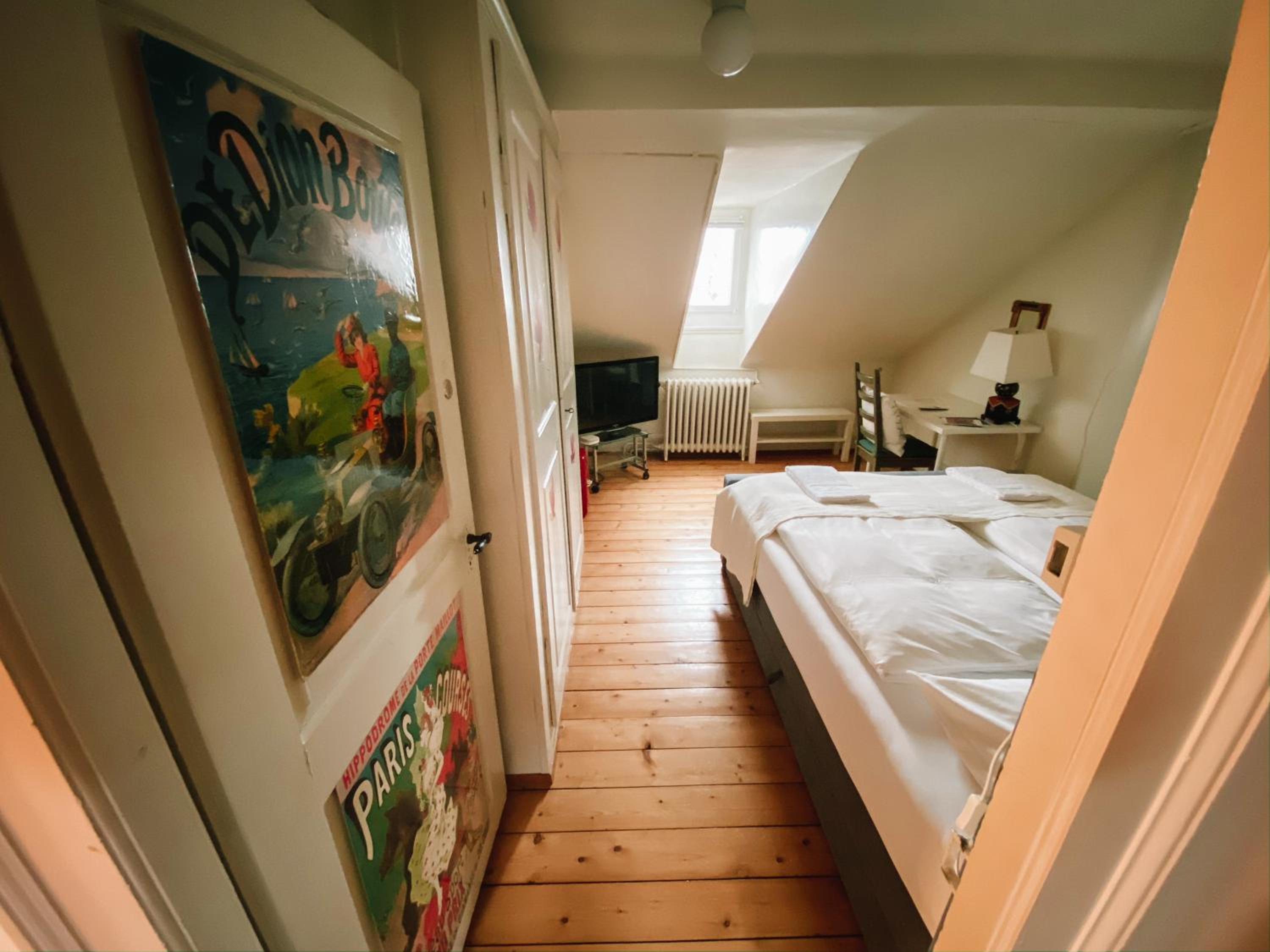Economy Double Room photo 3