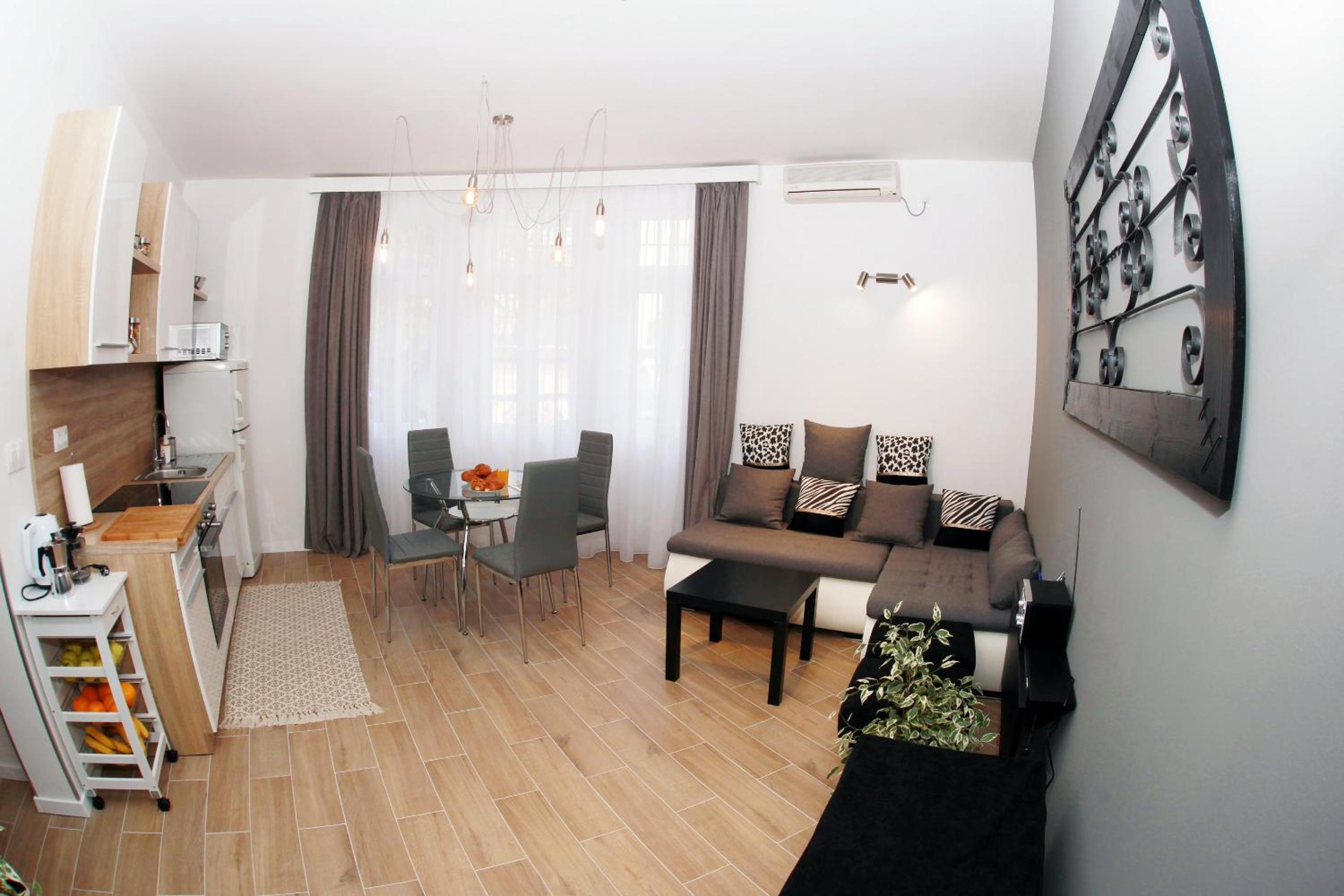 One-Bedroom Apartment