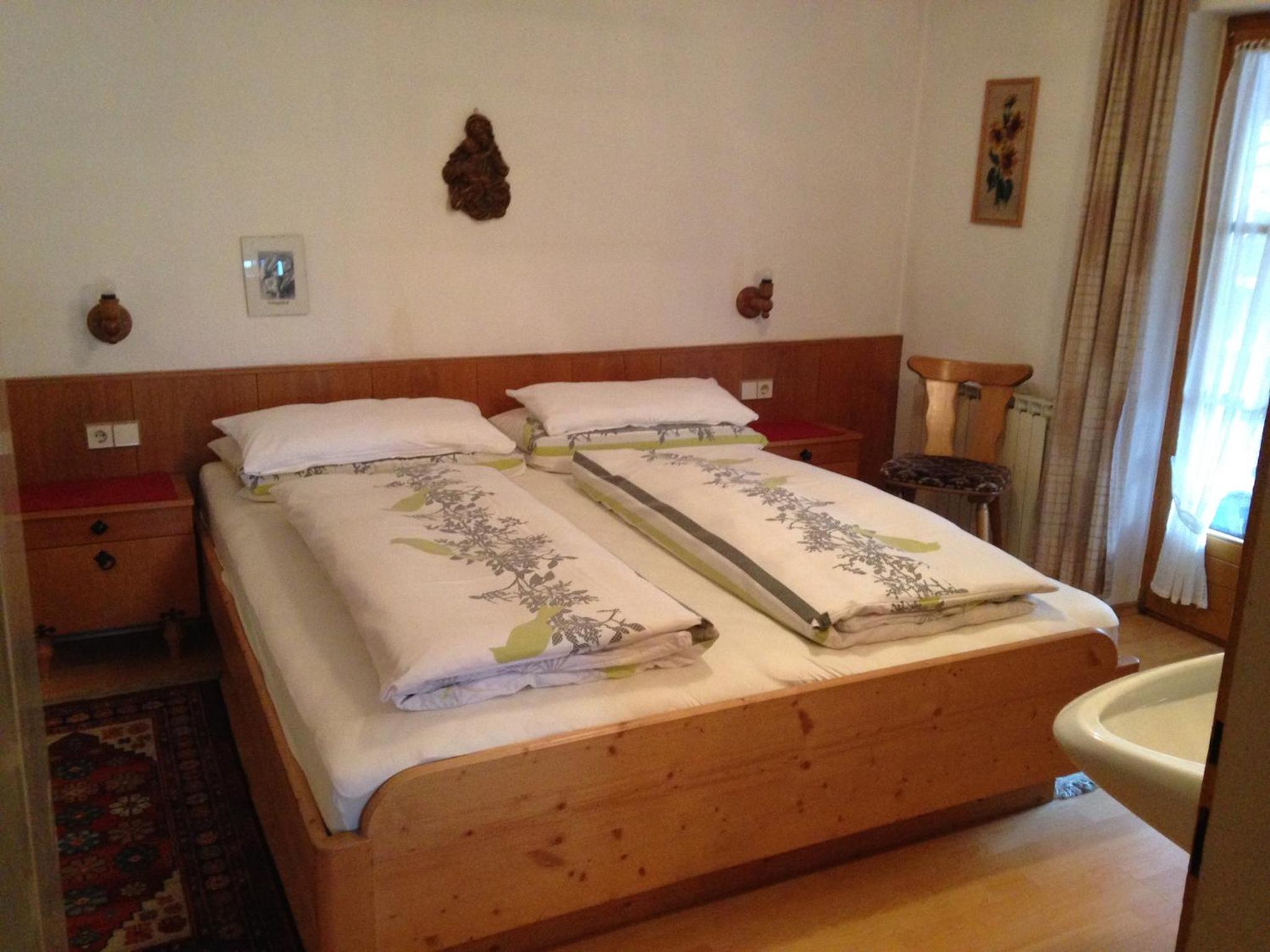 One-Bedroom Apartment with Balcony (2-4 Adults) photo 2
