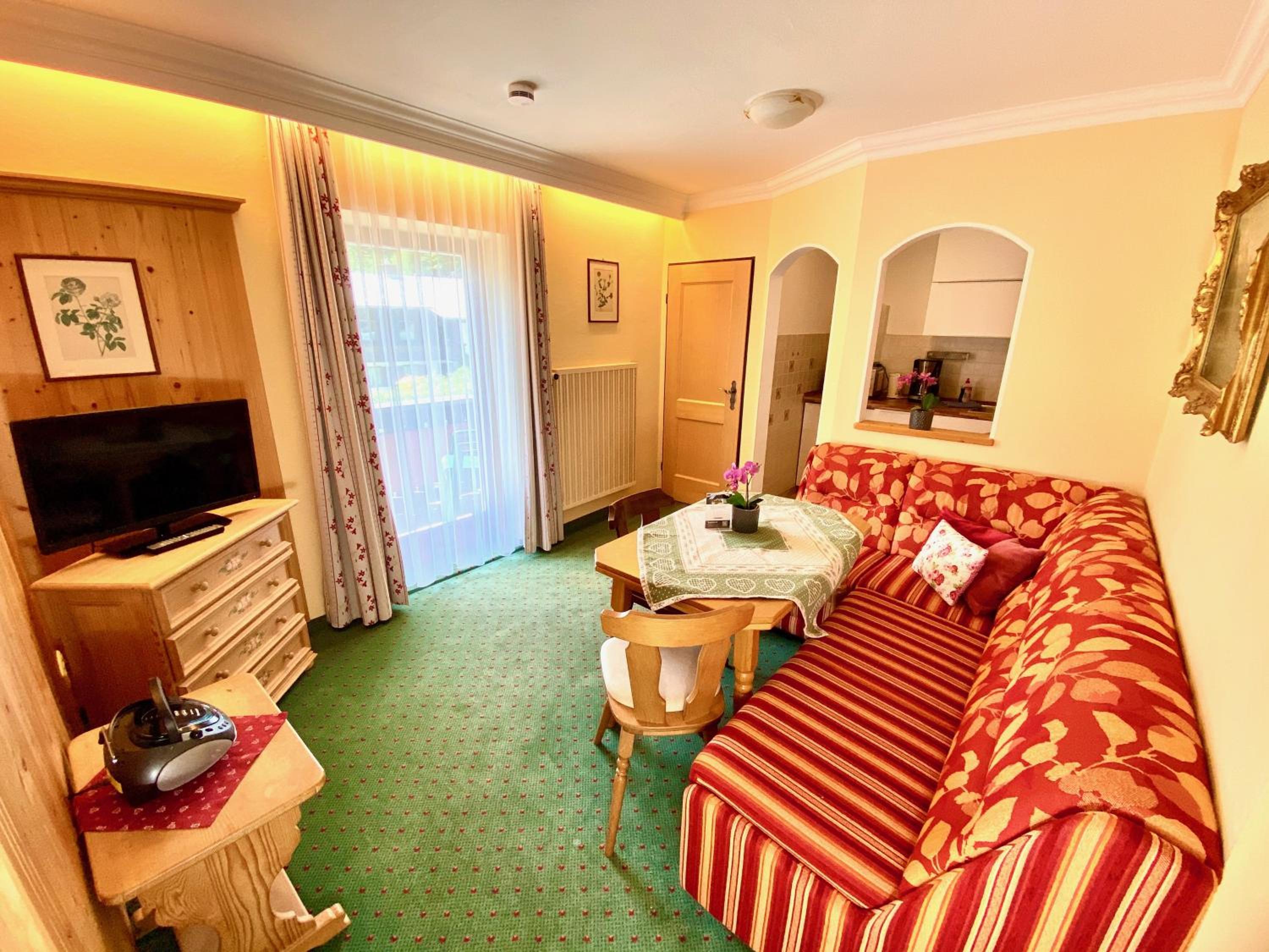 Apartment With Mountain View photo 1