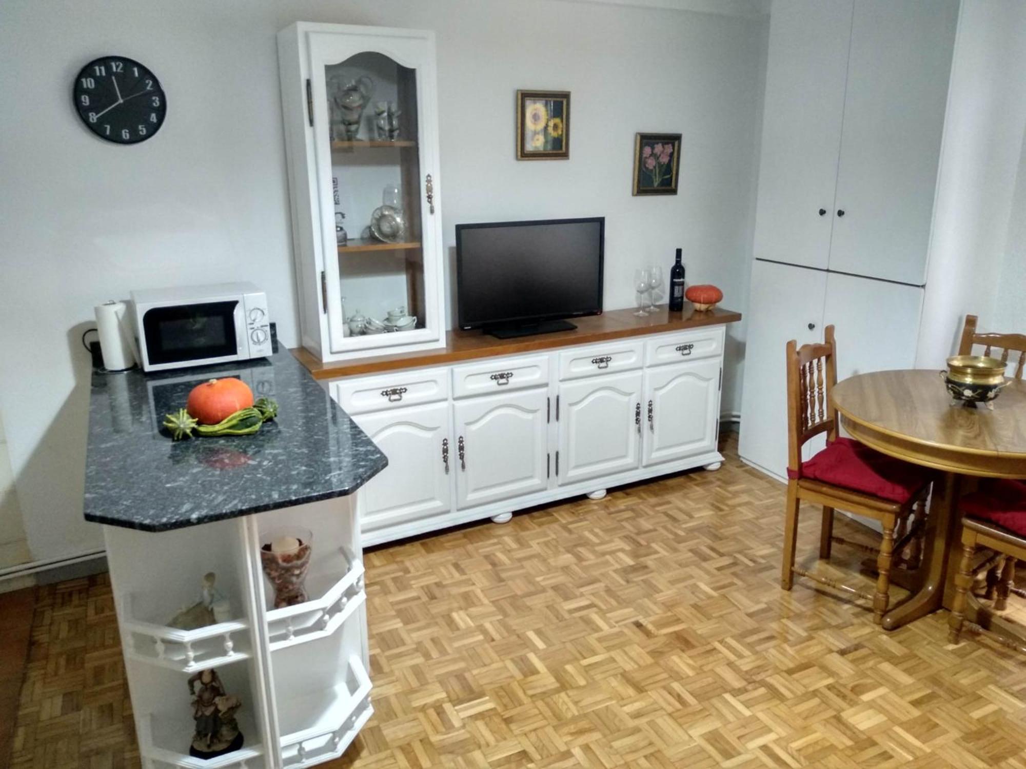 One-Bedroom Apartment - Photo 14