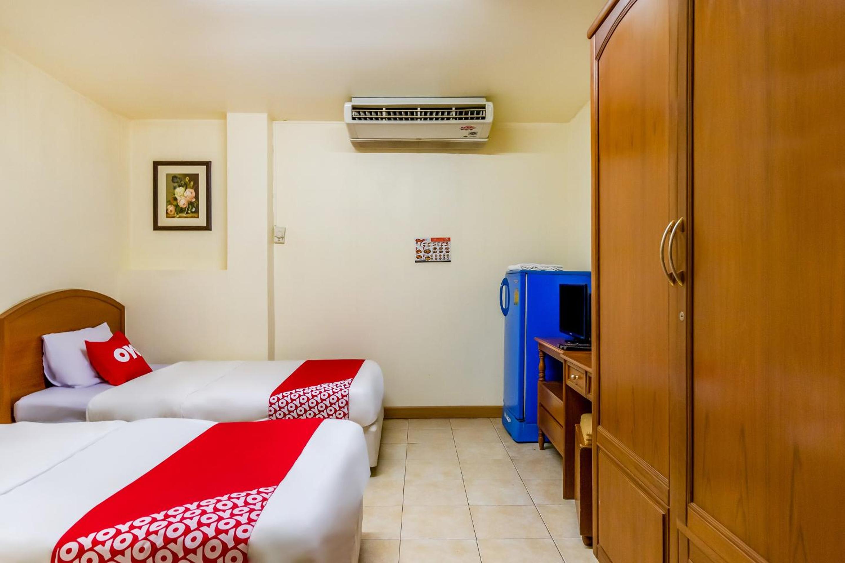 Standard Twin Room - Photo 5