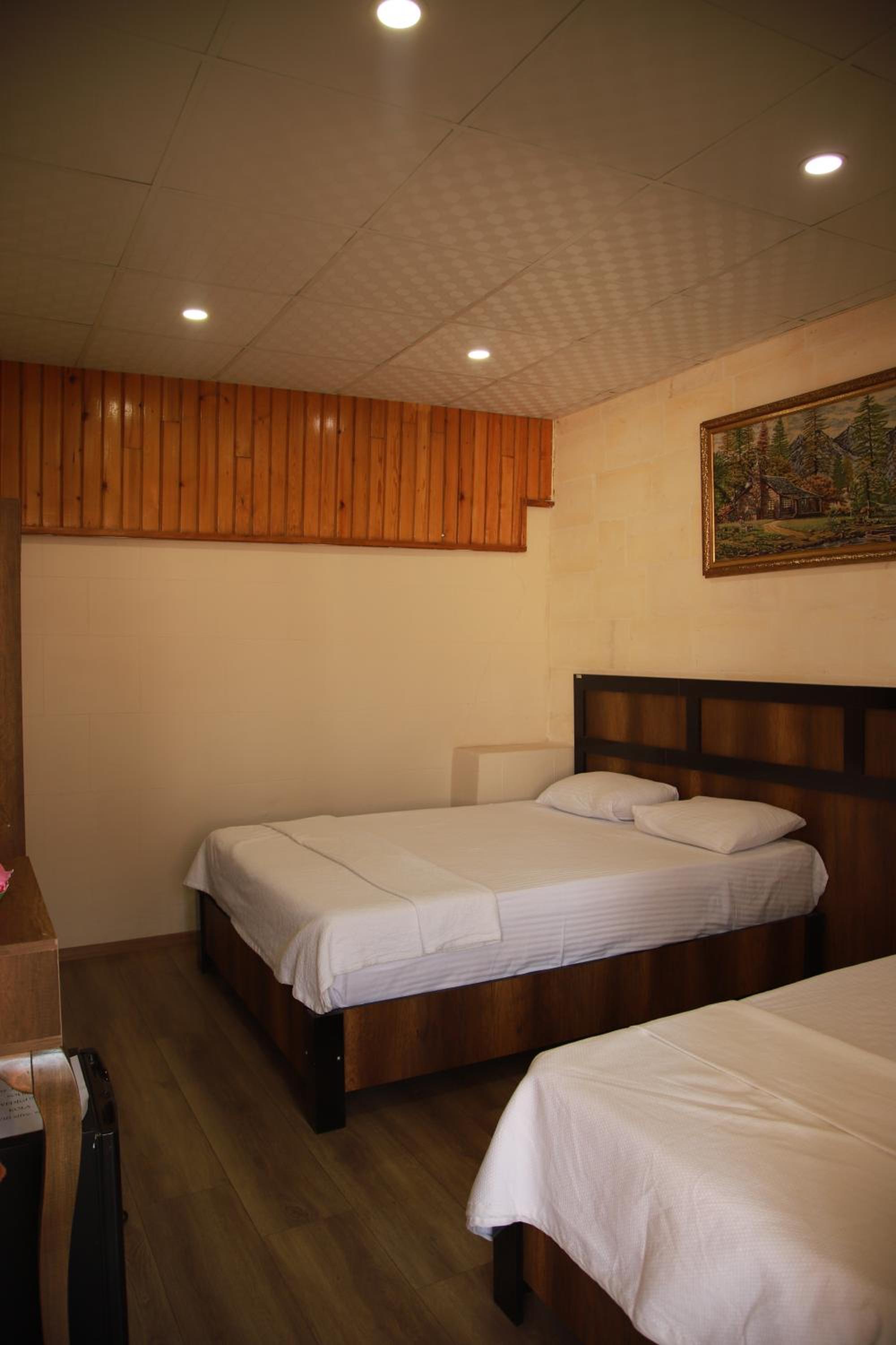 Economy Double Room photo 2