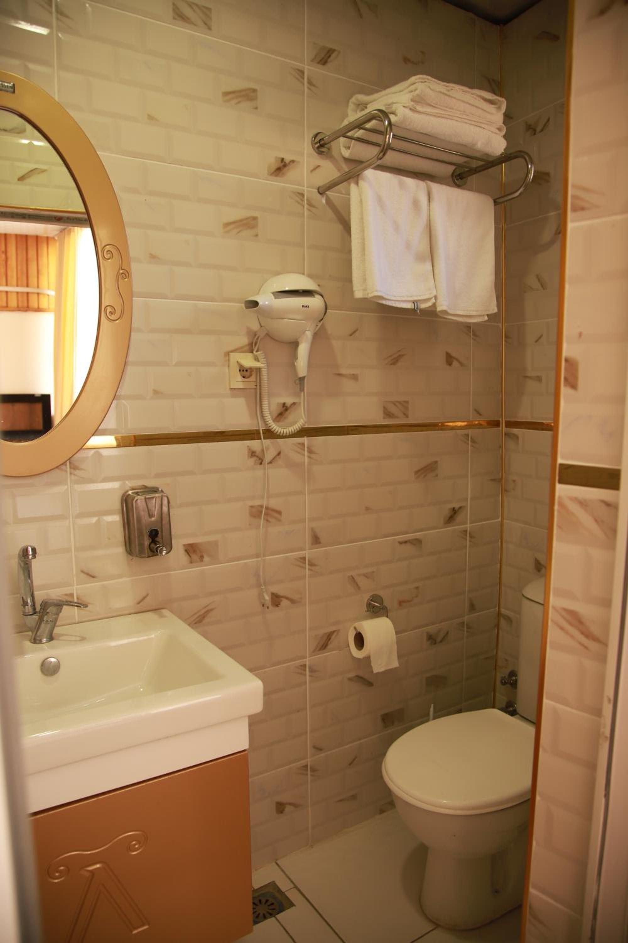 Standard Triple Room photo 3