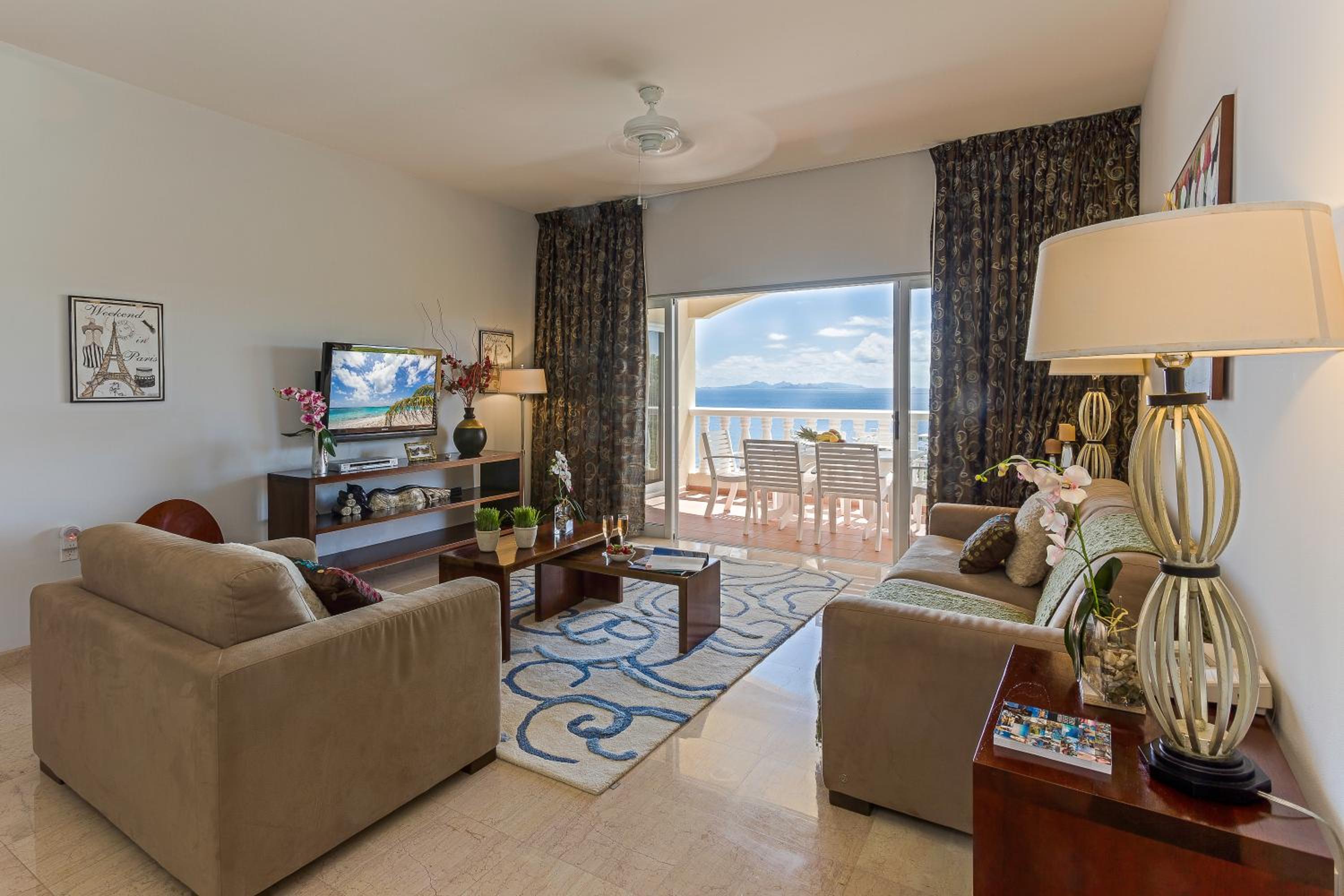 Premium 2 Bedrooms, Kitchen, Ocean View
