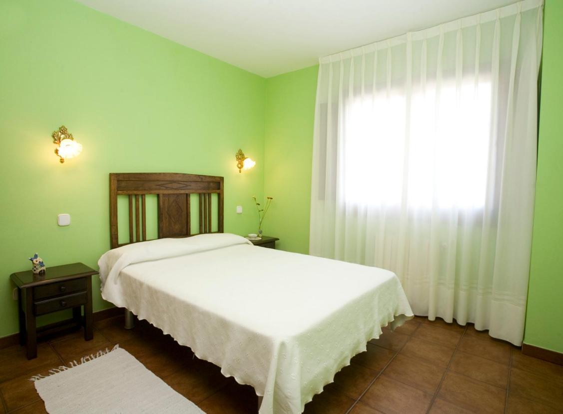 Standard Double Room - Photo 3