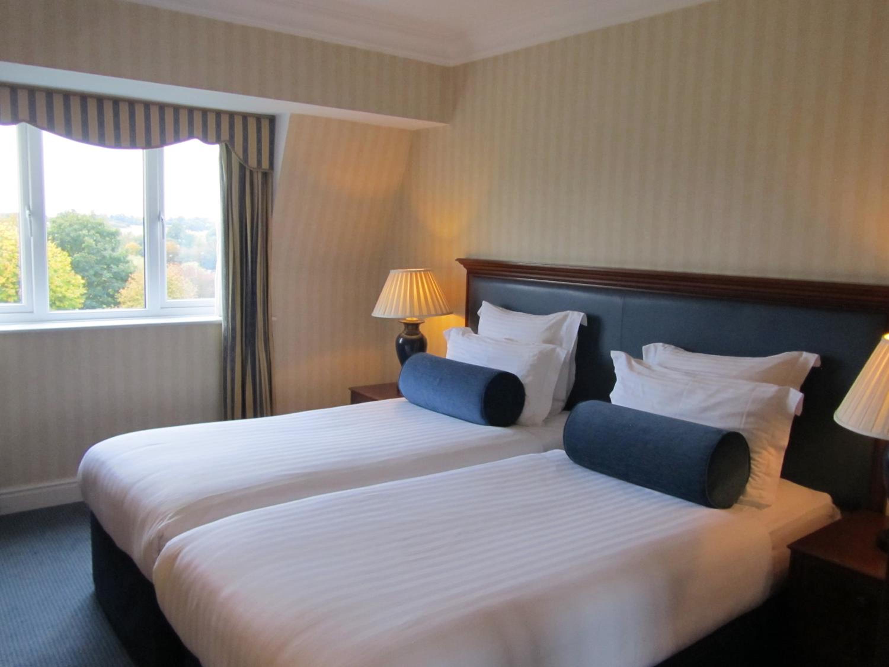 Superior Twin Room with View - Photo 2