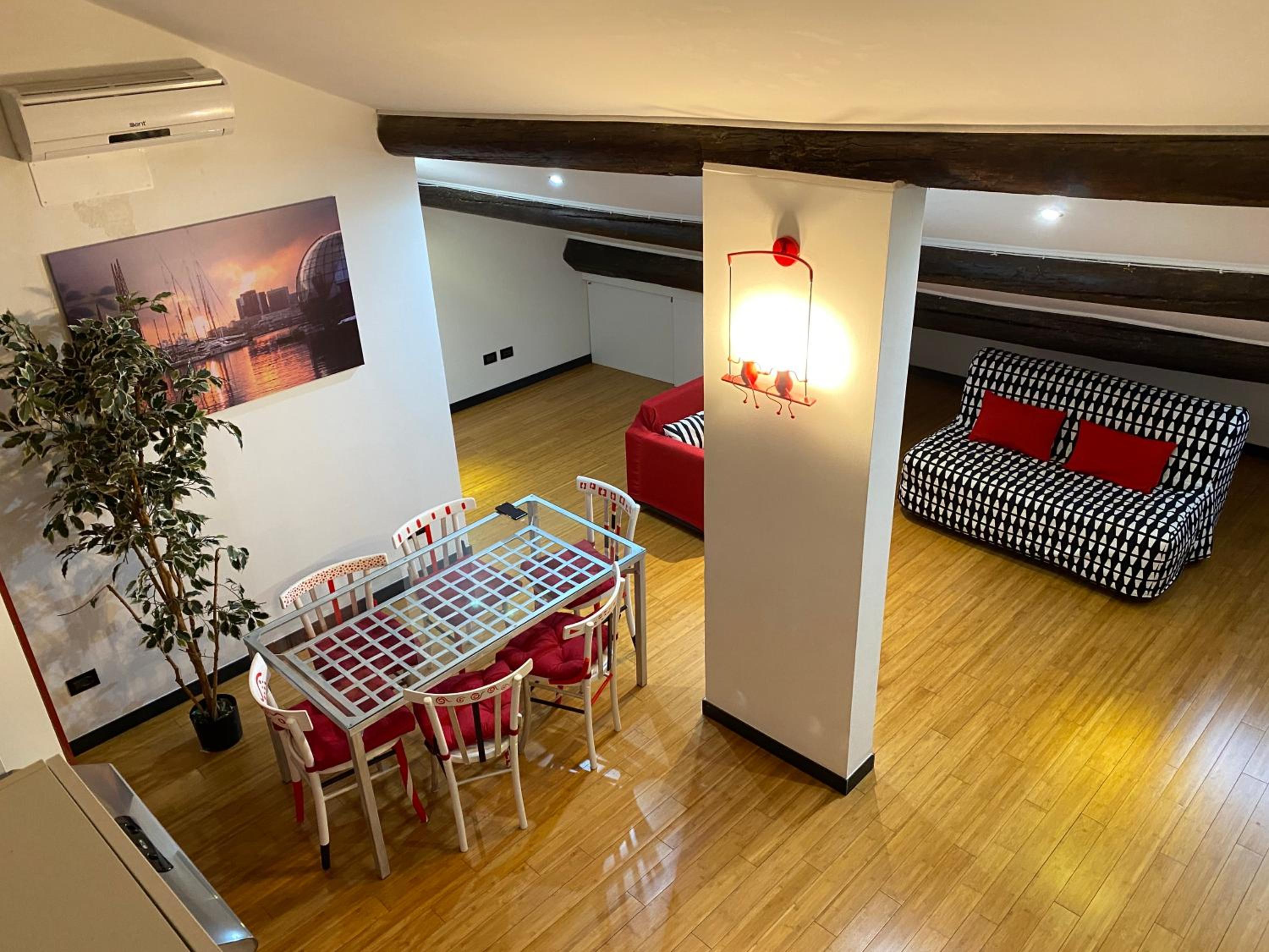 One-Bedroom Apartment