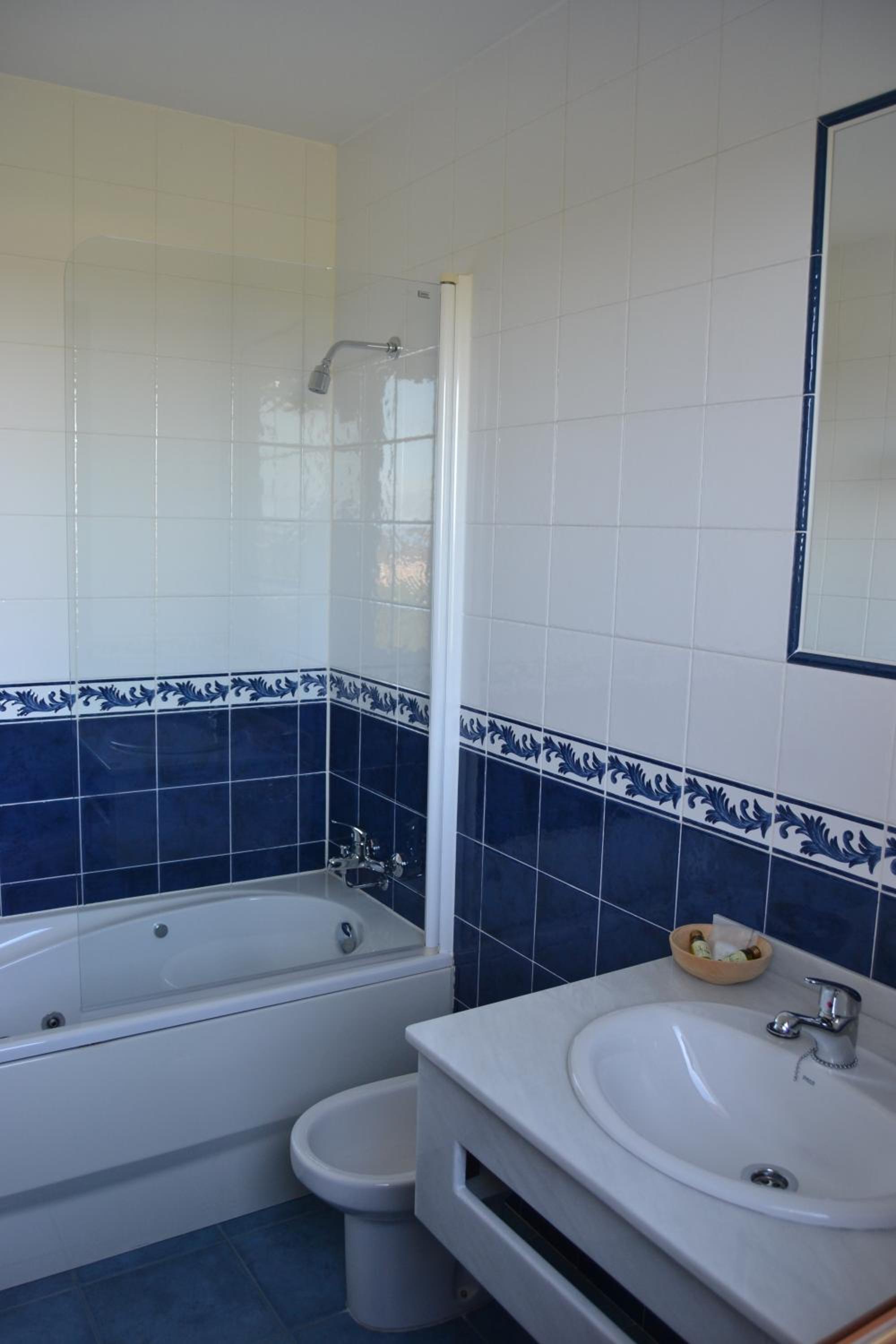 Superior Double Room with Terrace - Photo 9