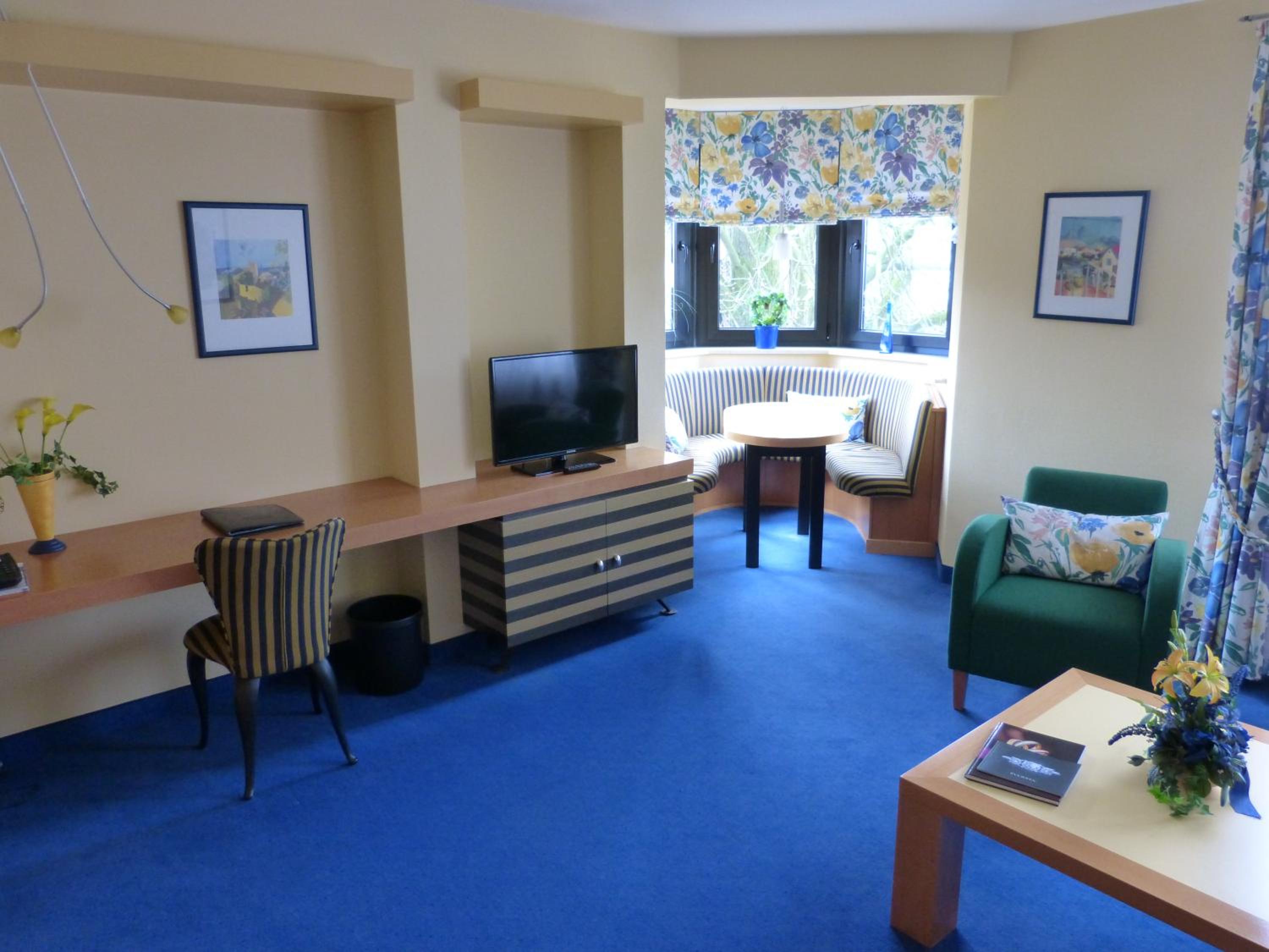 Suite - Photo 4