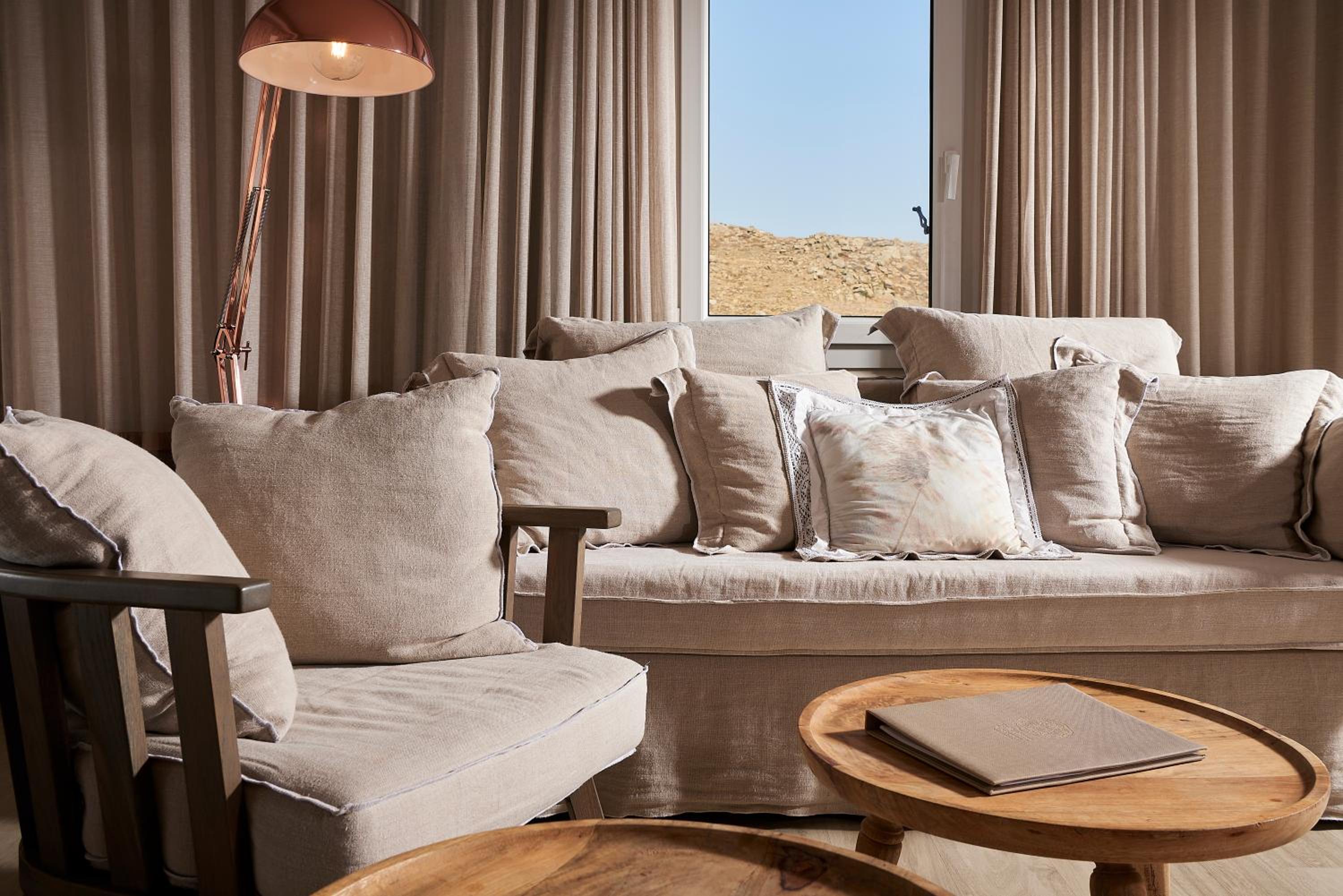 Executive Suite - Photo 14