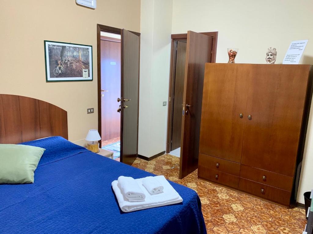 Double Room with Private Bathroom photo 3
