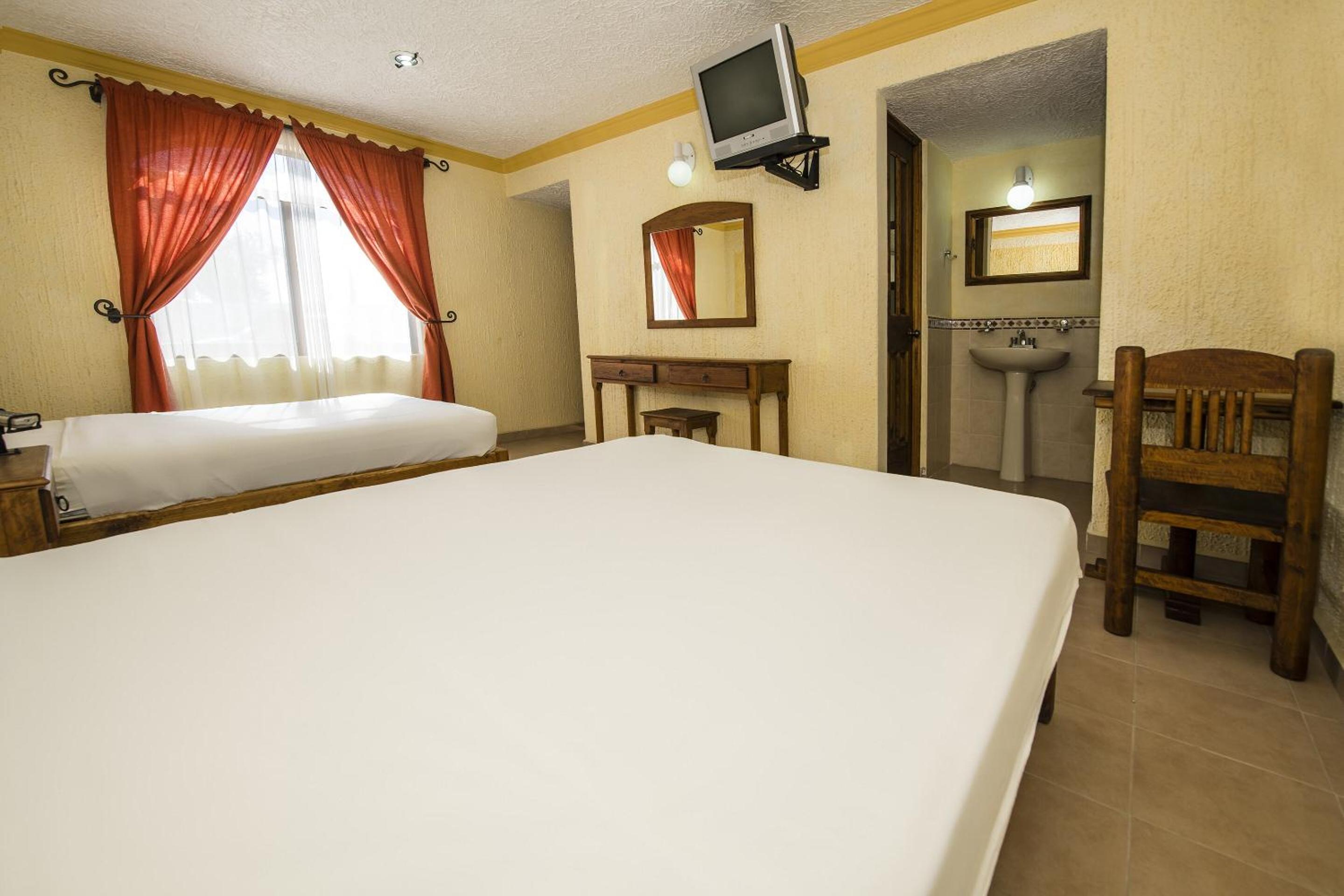 Standard Two Beds  photo 3