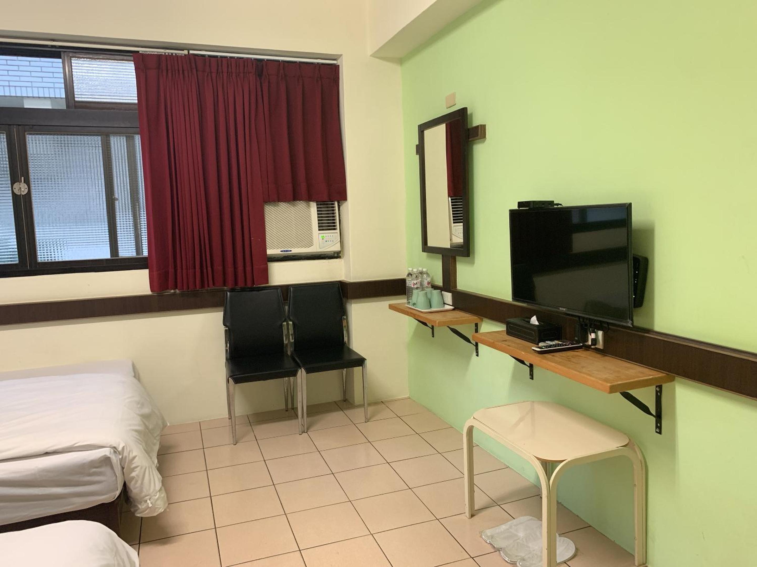 Superior Quadruple Room photo 2