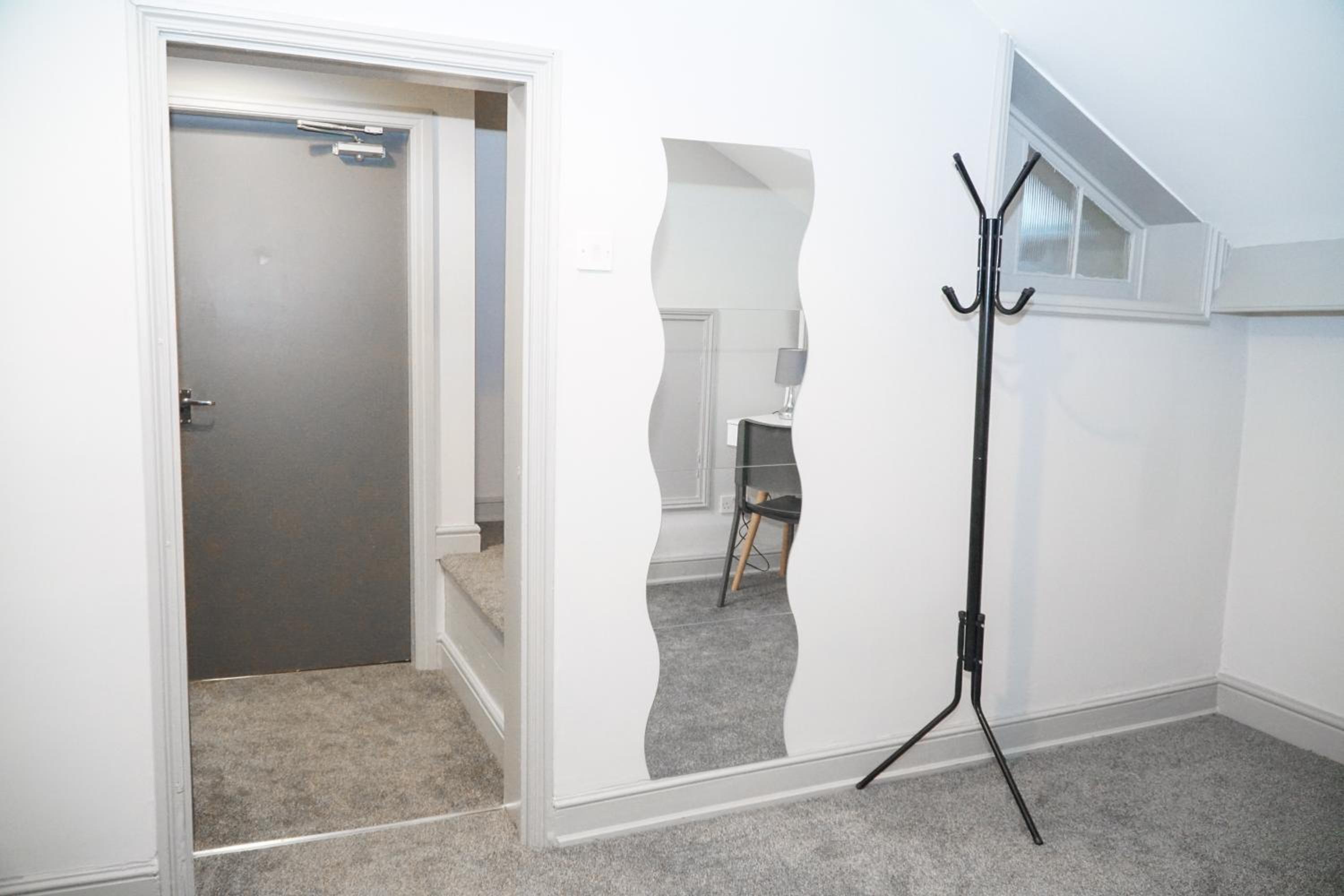 Studio - Photo 24