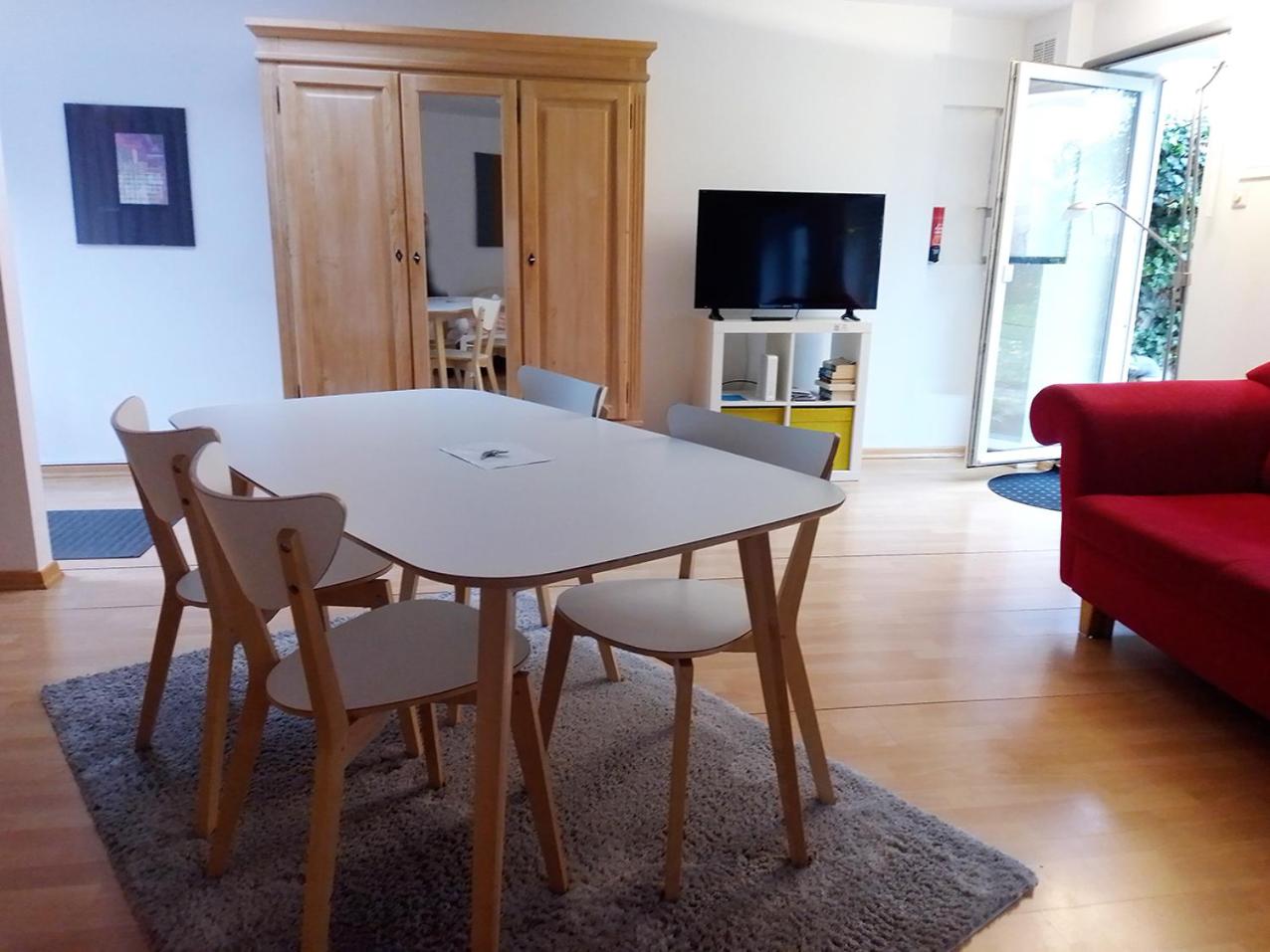Apartment - Photo 2