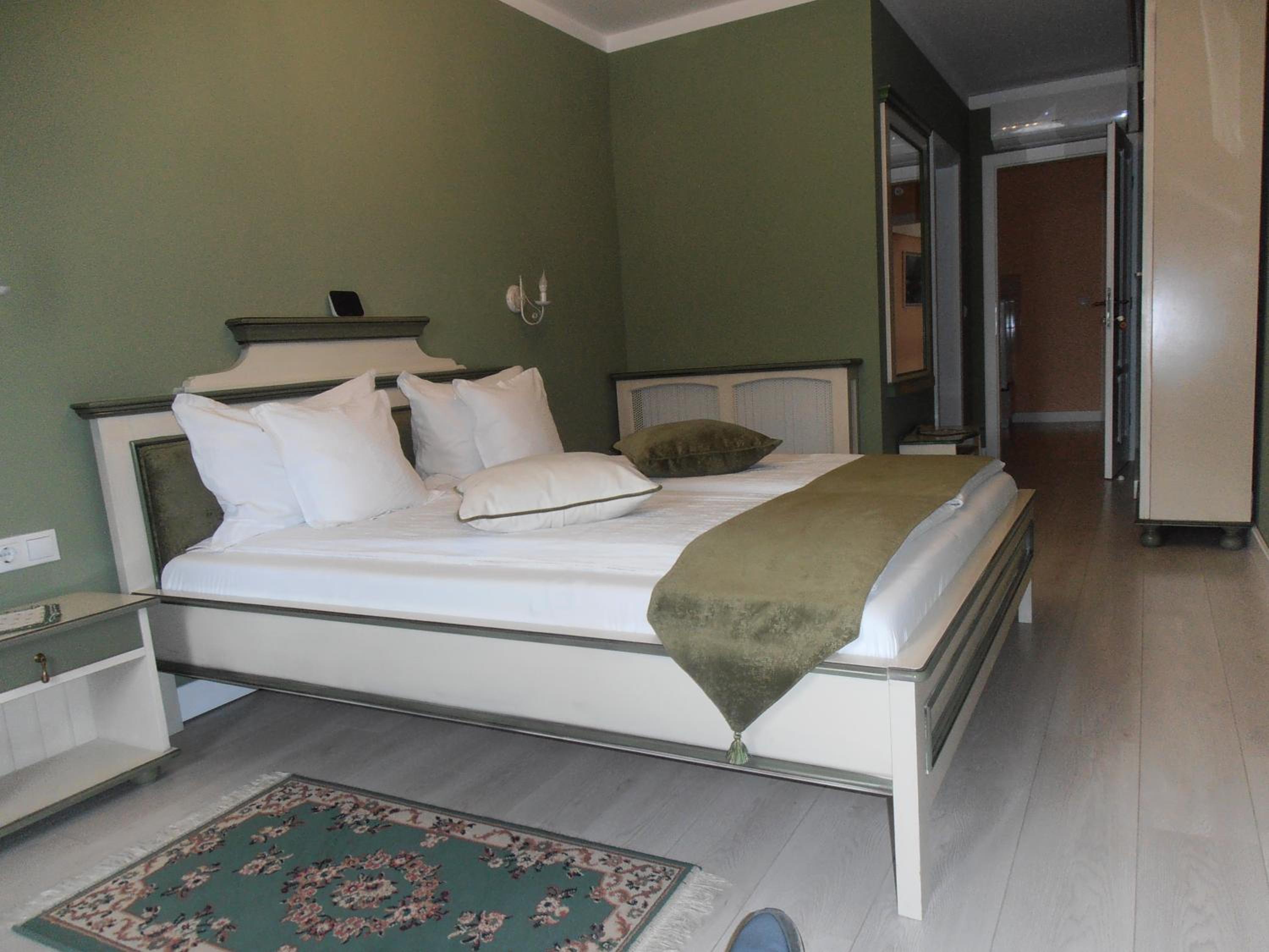 Double Room - Photo 28