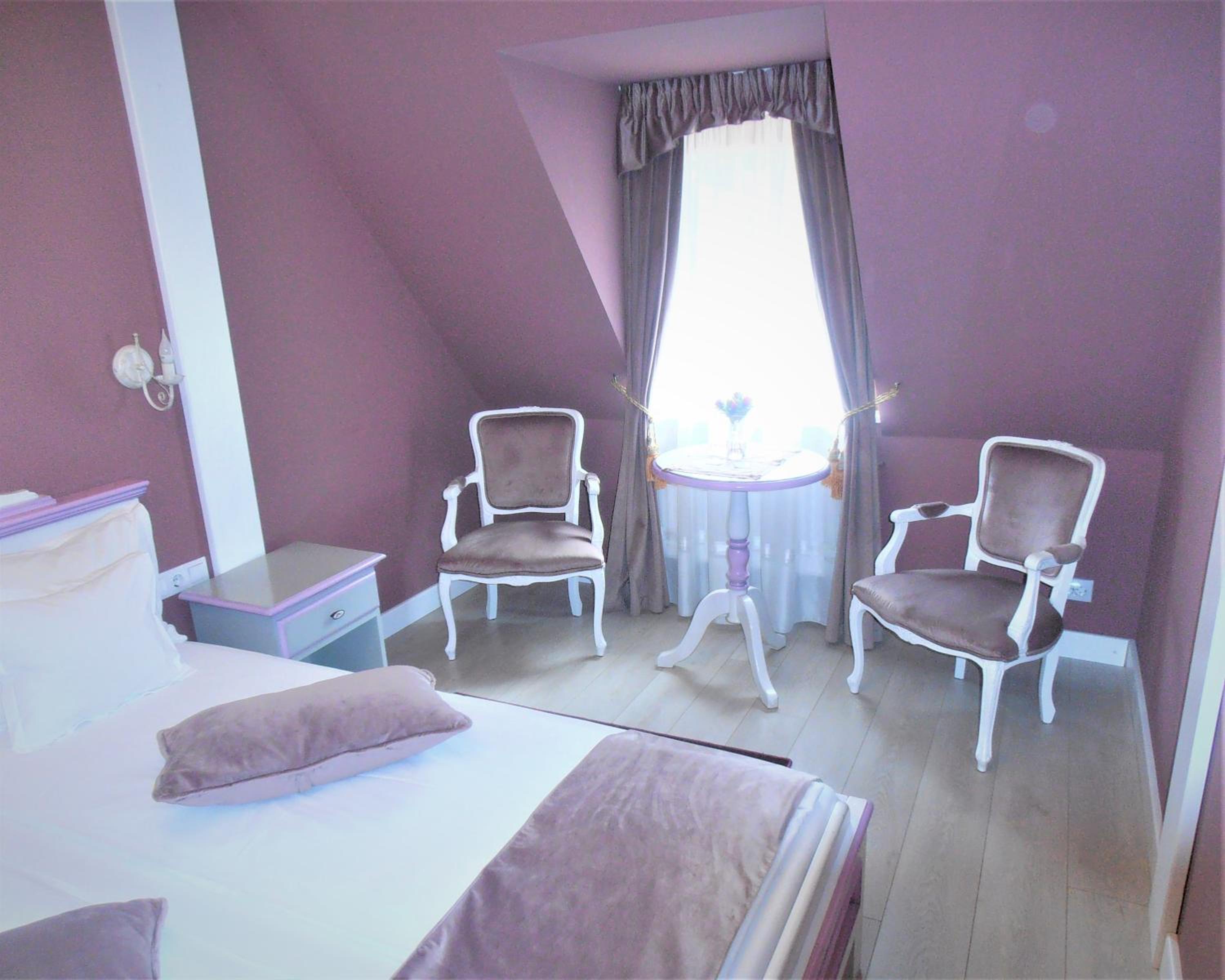 Double Room - Photo 4