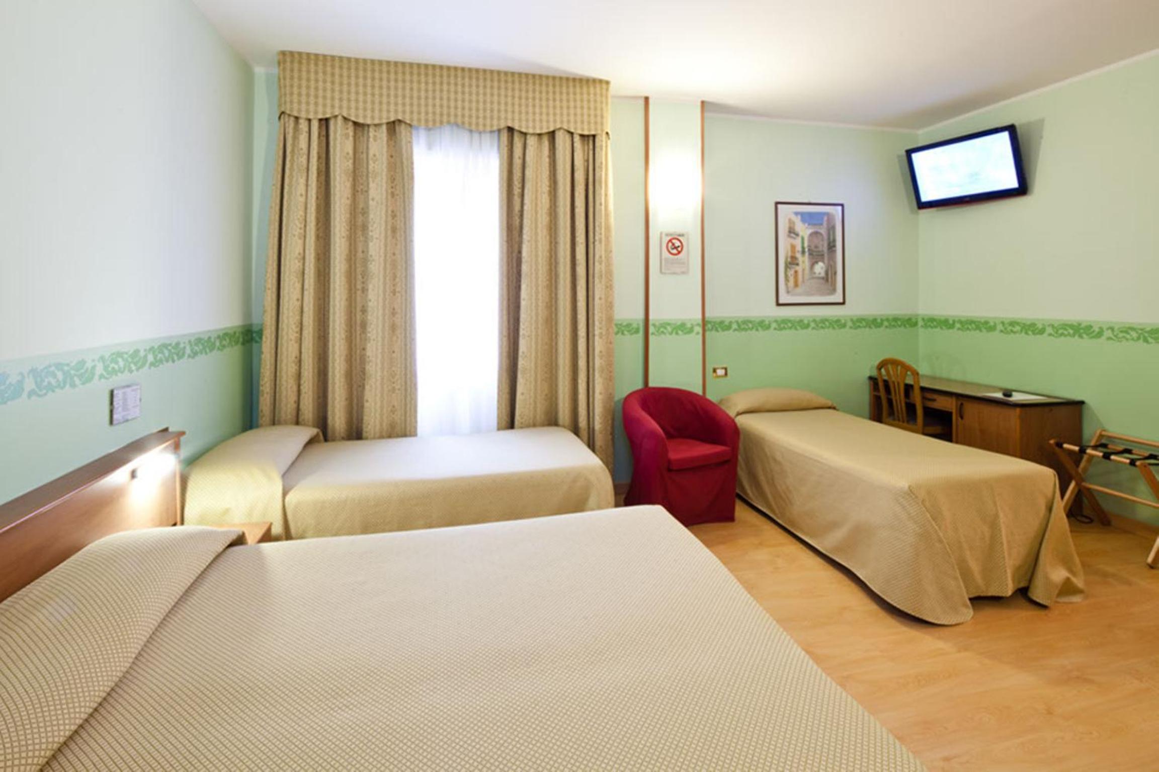 Triple Room