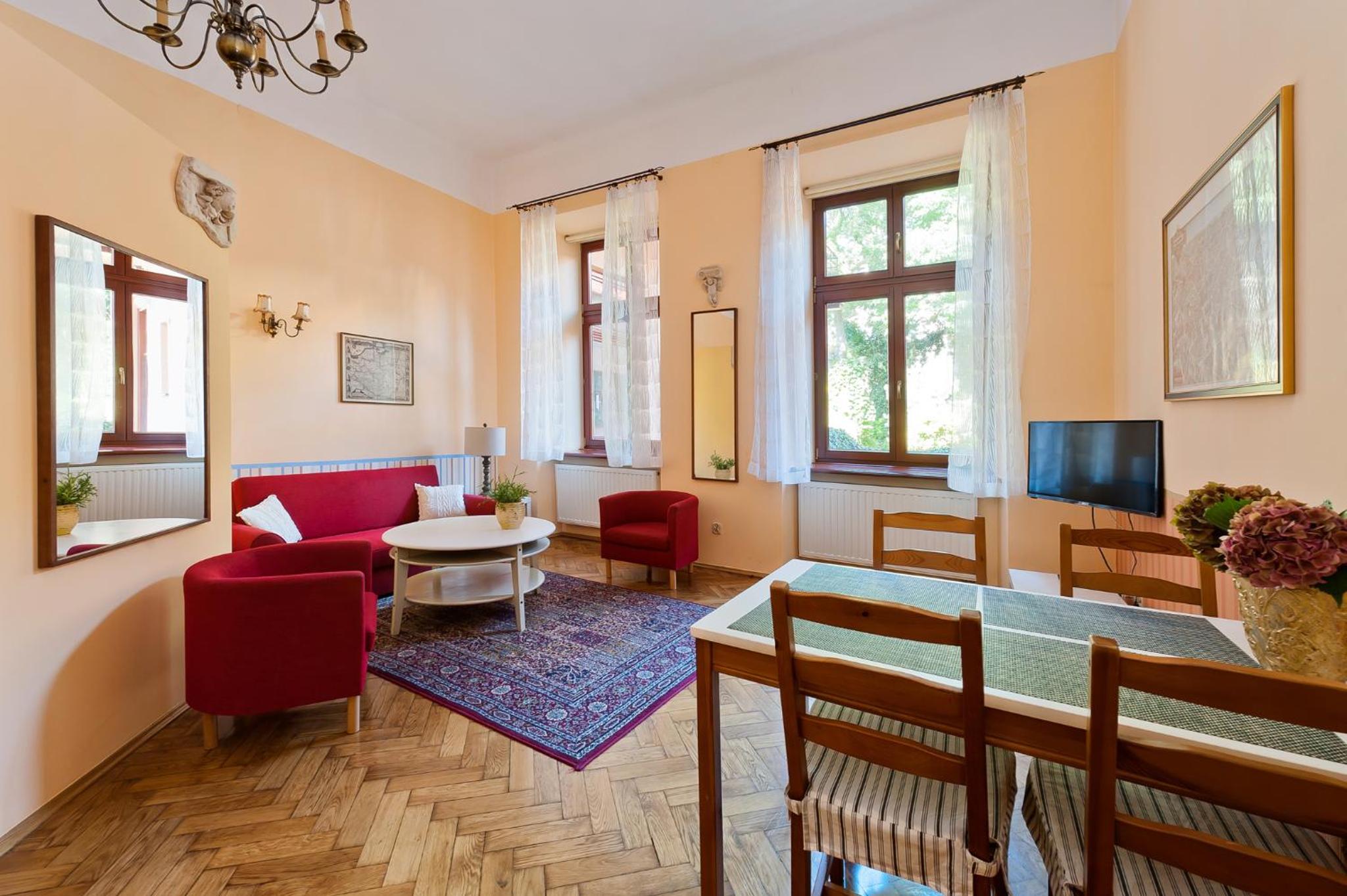 One-Bedroom Apartment (3 Adults)