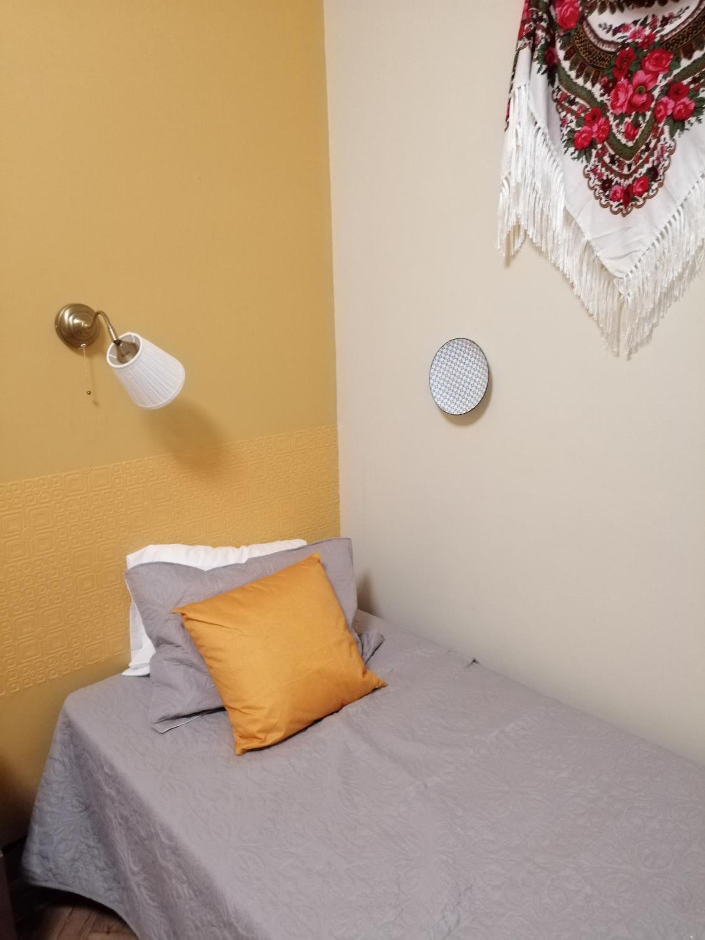Basic Triple Room with Shared Bathroom photo 1