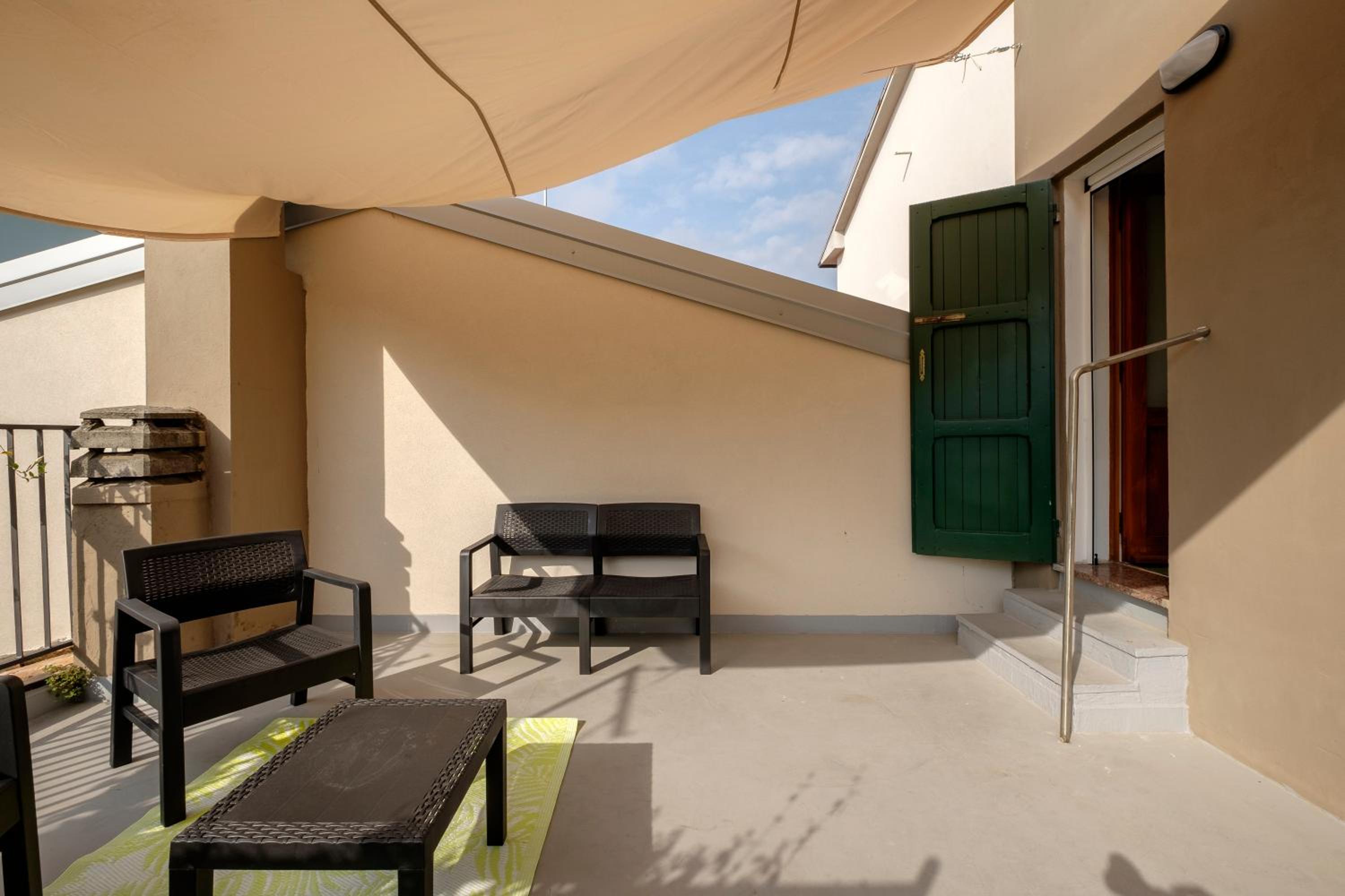 Quadruple Room with Terrace photo 2