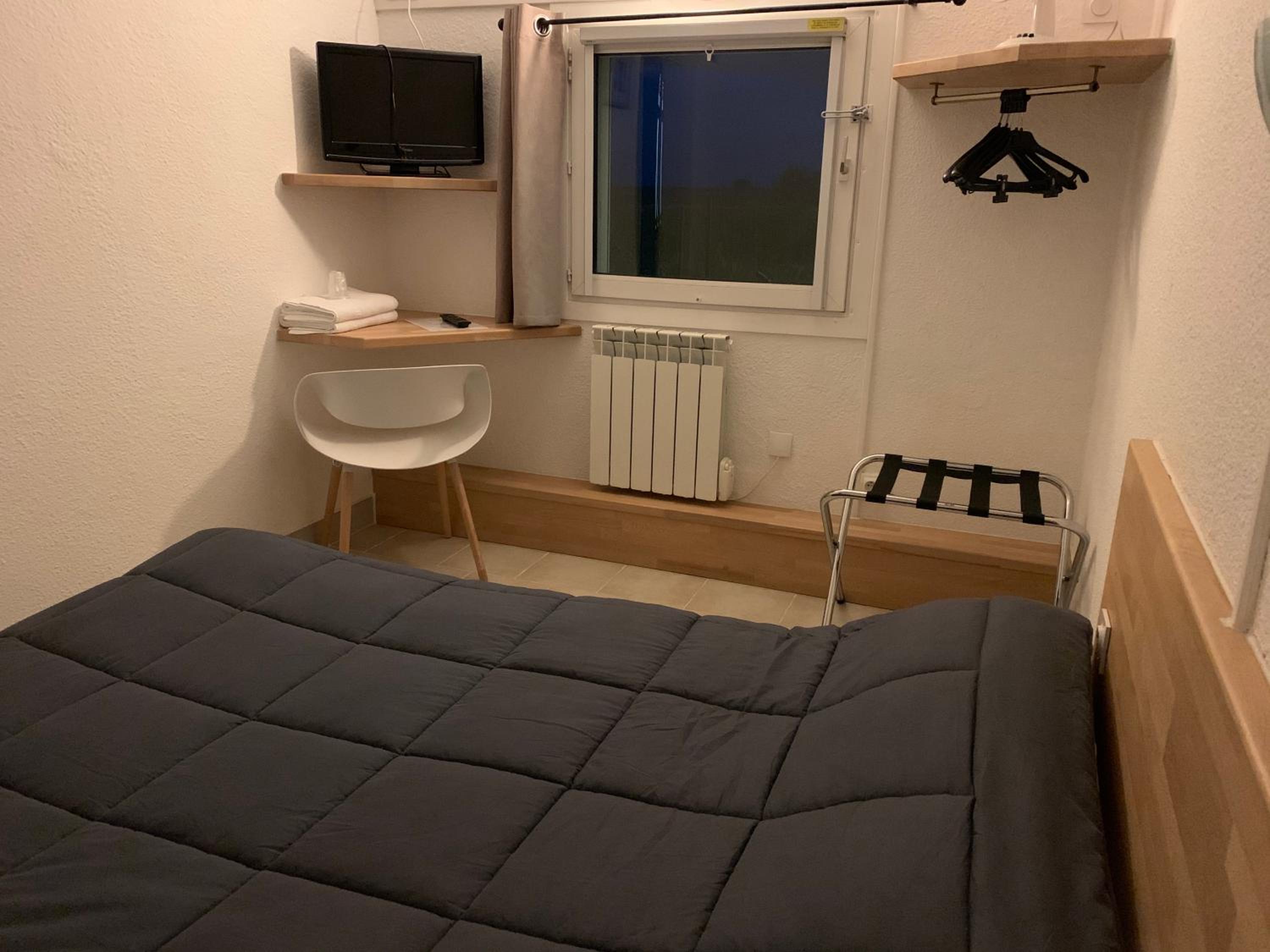 Double Room - Photo 5