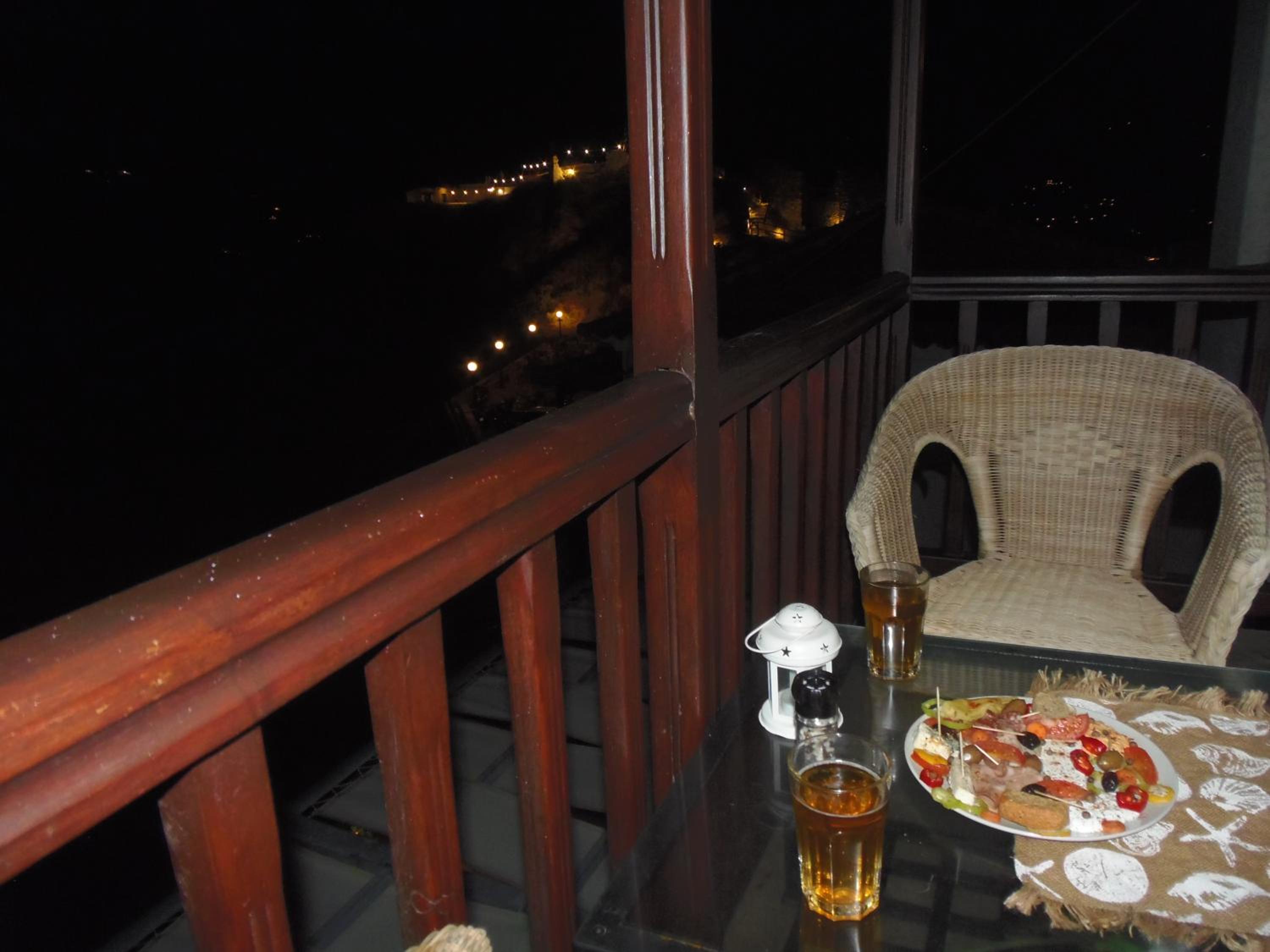 Apartment with Sea View - Photo 6