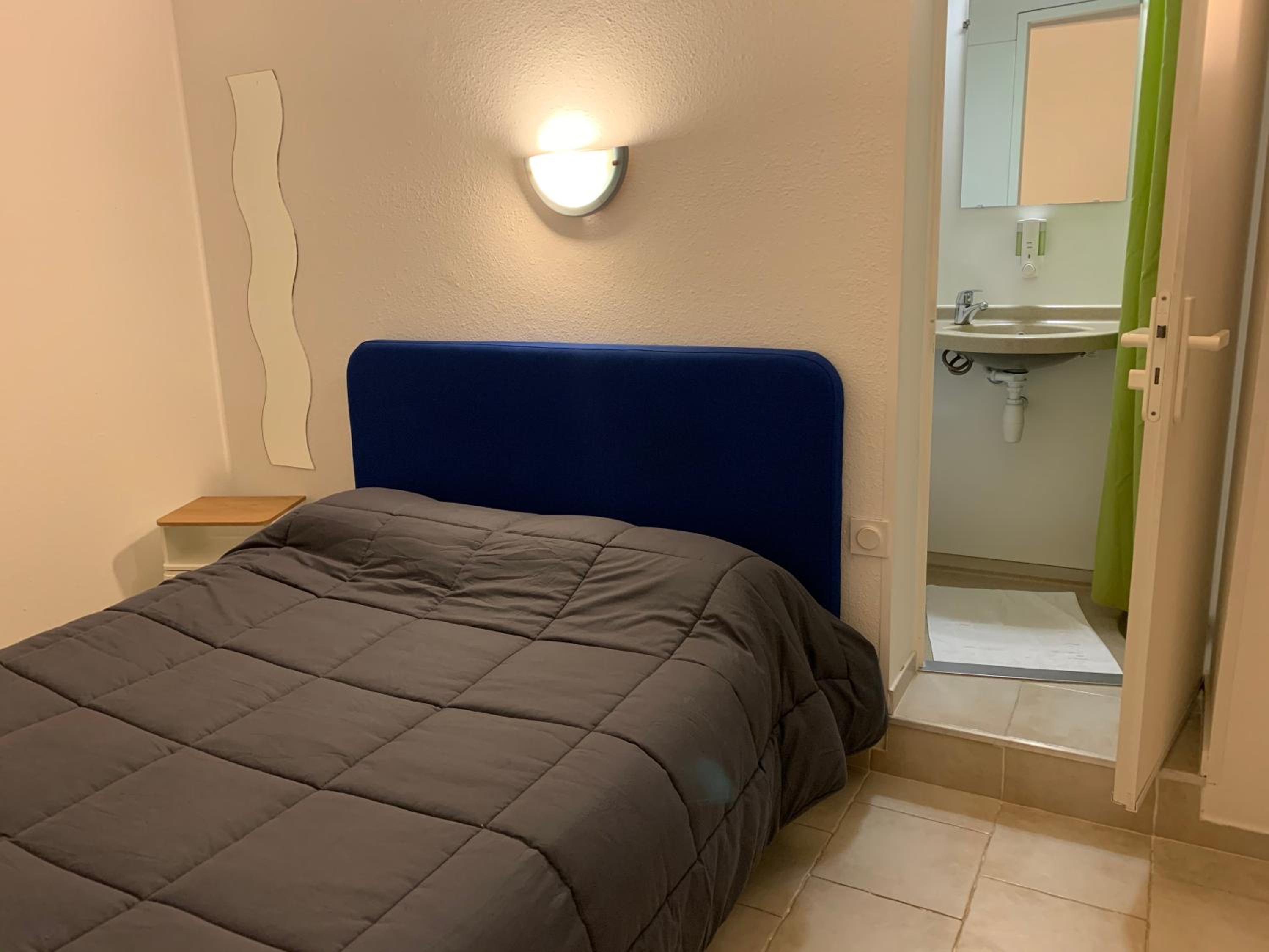 Double Room - Photo 1