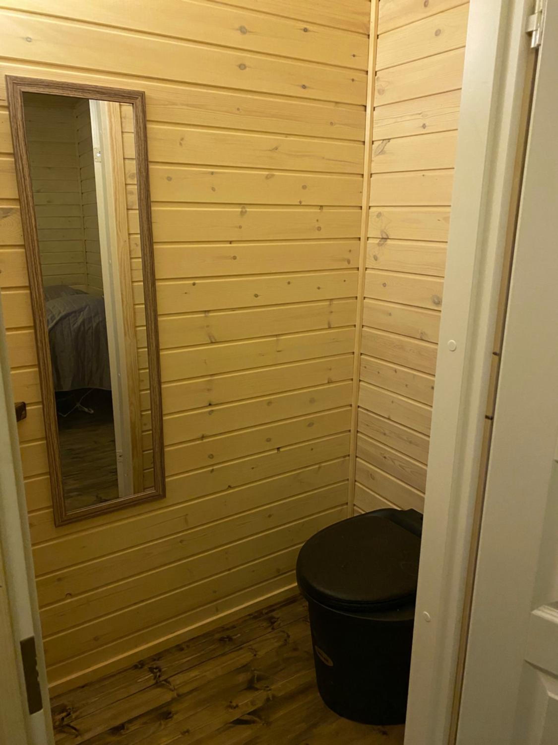 Budget Double Room - Photo 6