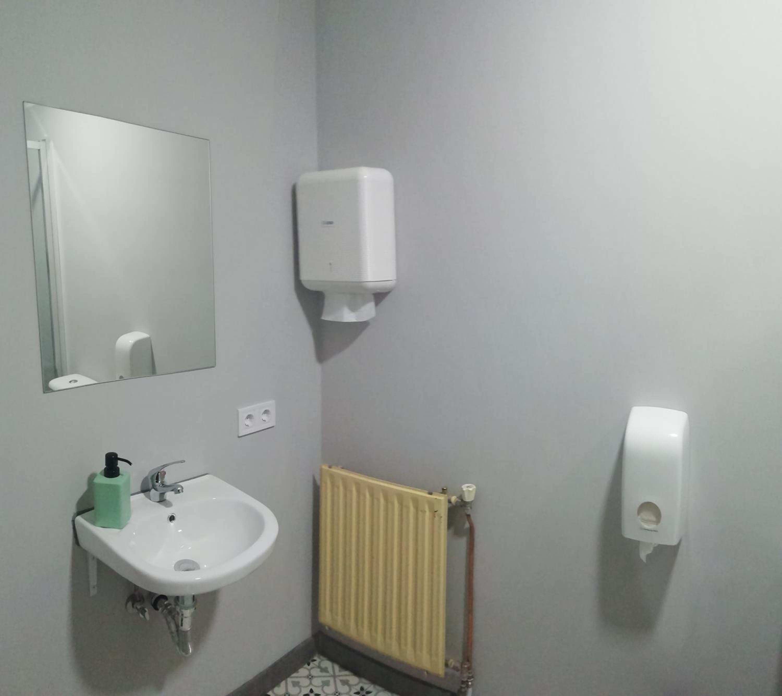 Double Room with Shared Bathroom photo 3