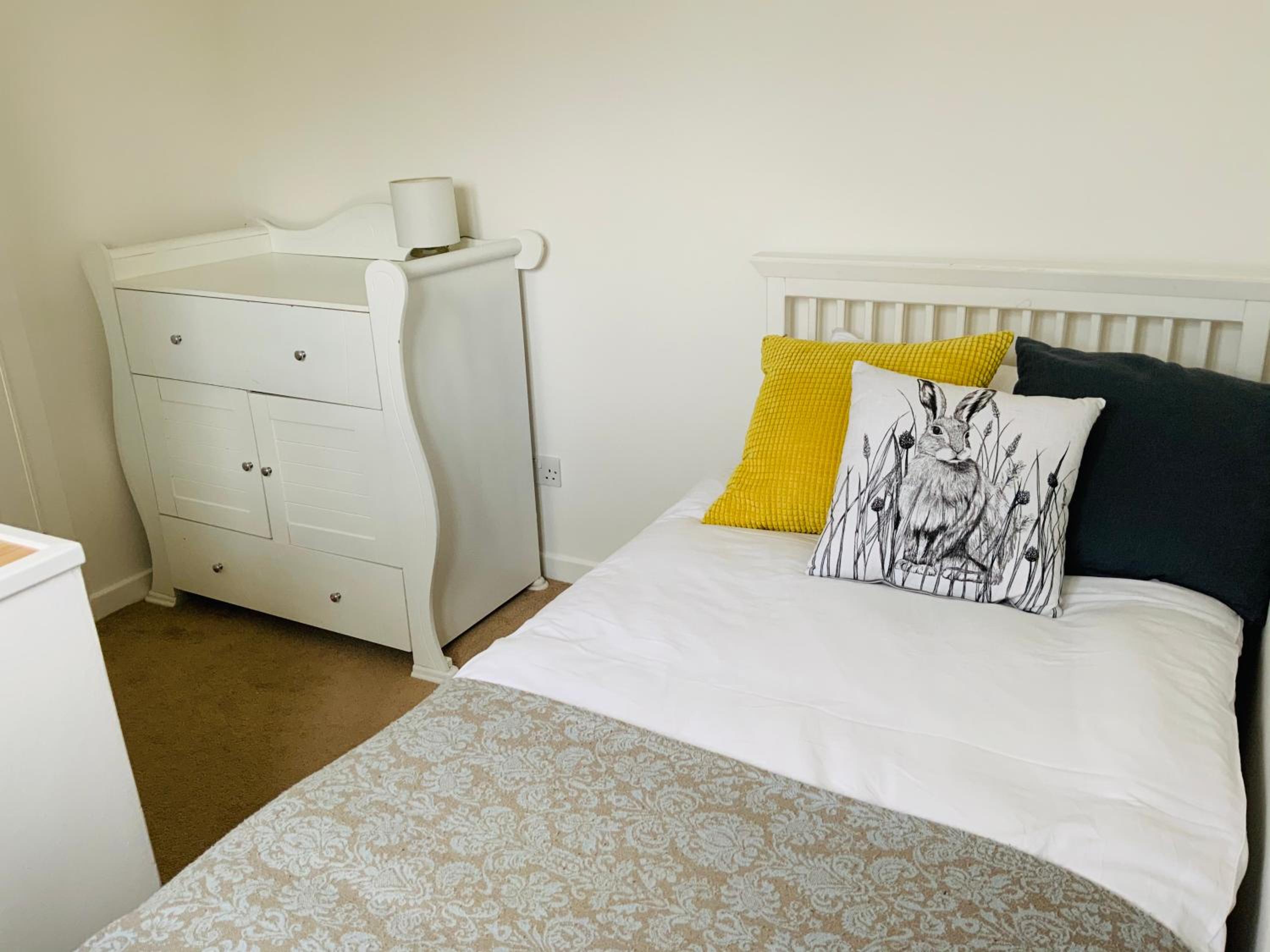 Three-Bedroom House photo 2